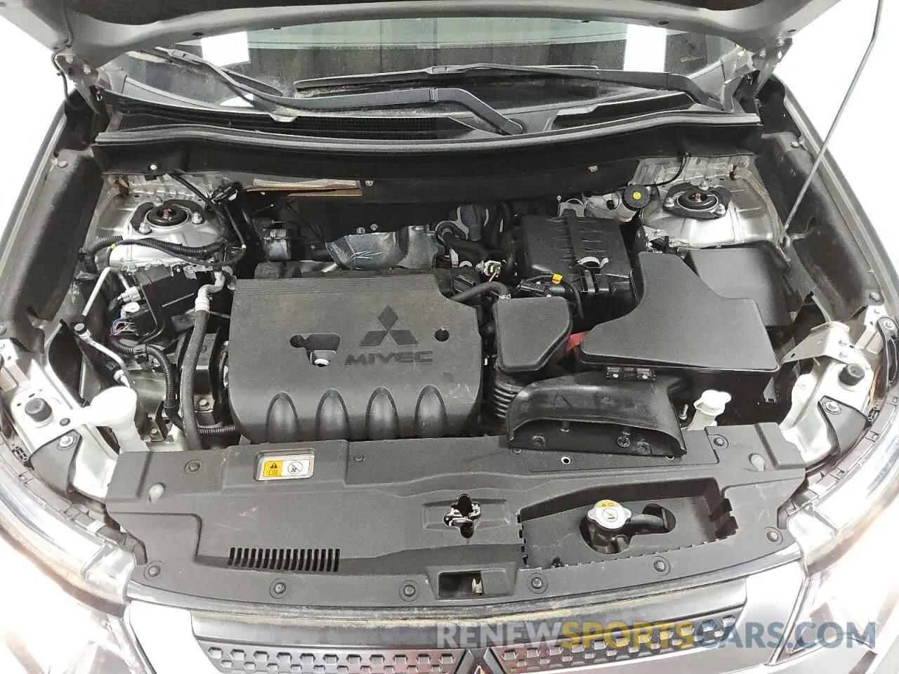 11 Фотография поврежденного автомобиля JA4AD2A3XLZ039573 MITSUBISHI OUTLANDER 2020