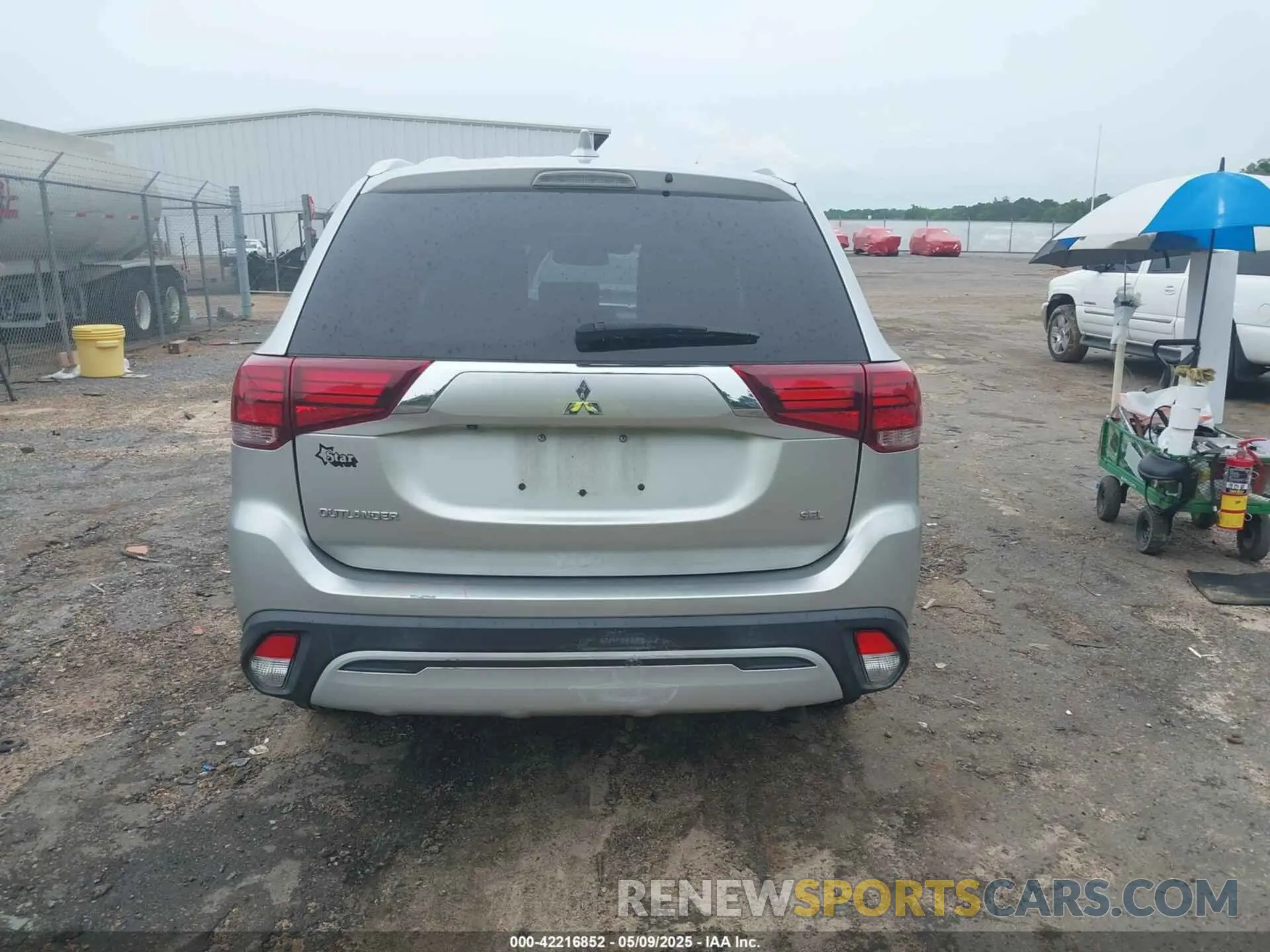 16 Photograph of a damaged car JA4AD3A30LZ021489 MITSUBISHI OUTLANDER 2020