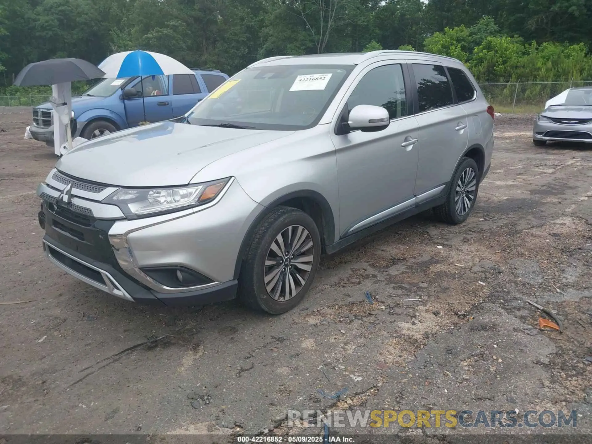 2 Photograph of a damaged car JA4AD3A30LZ021489 MITSUBISHI OUTLANDER 2020