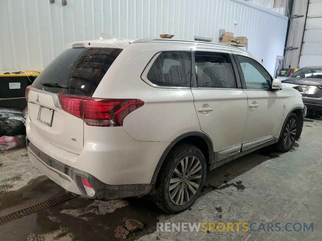 3 Фотография поврежденного автомобиля JA4AD3A30LZ034078 MITSUBISHI OUTLANDER 2020