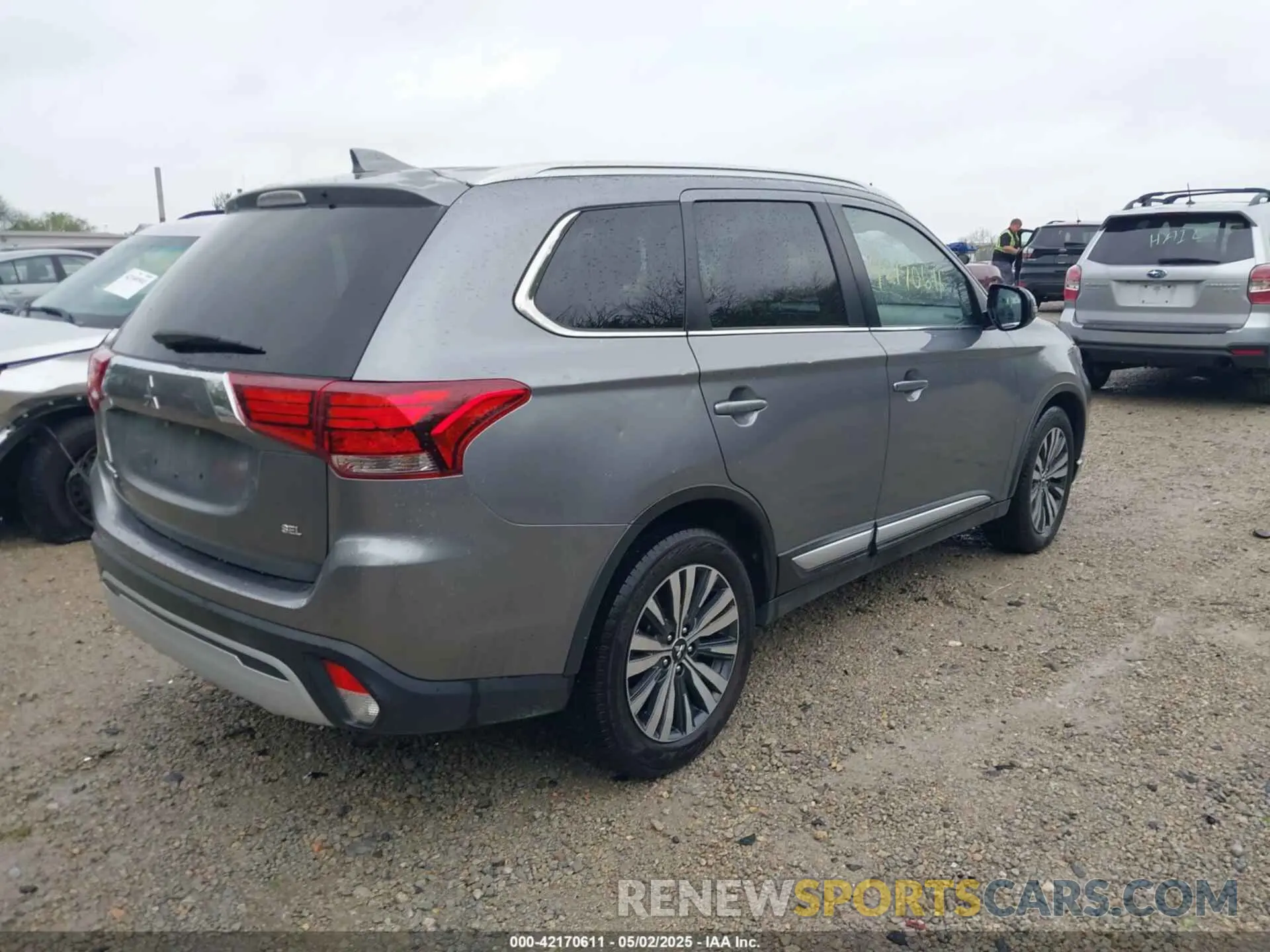 4 Фотография поврежденного автомобиля JA4AD3A31LJ001086 MITSUBISHI OUTLANDER 2020