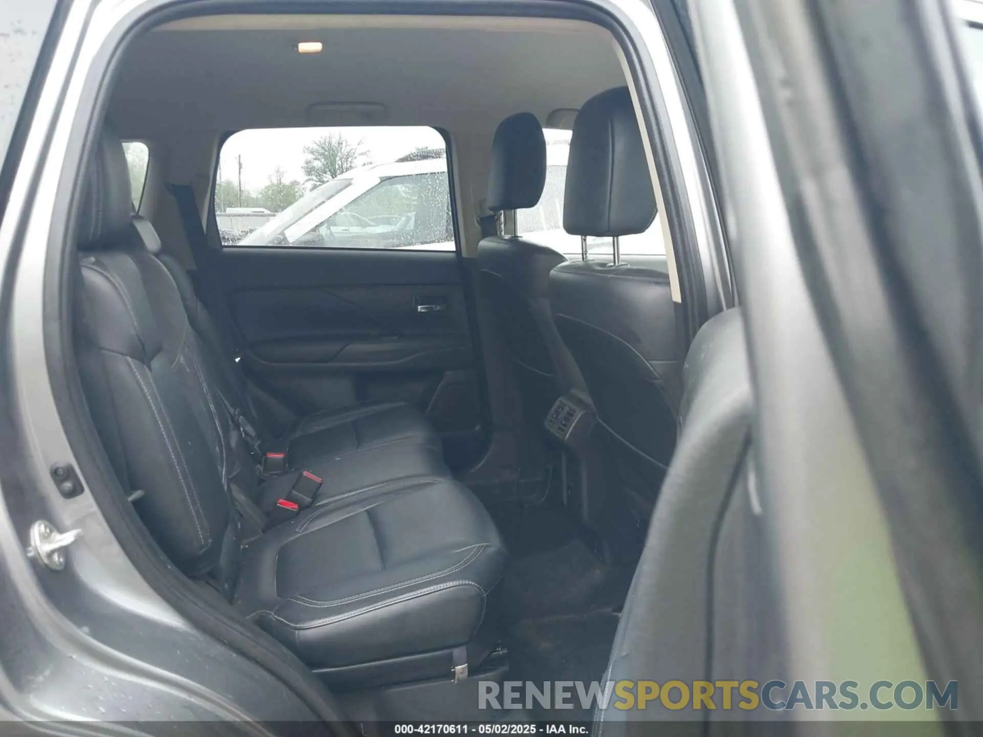 8 Фотография поврежденного автомобиля JA4AD3A31LJ001086 MITSUBISHI OUTLANDER 2020