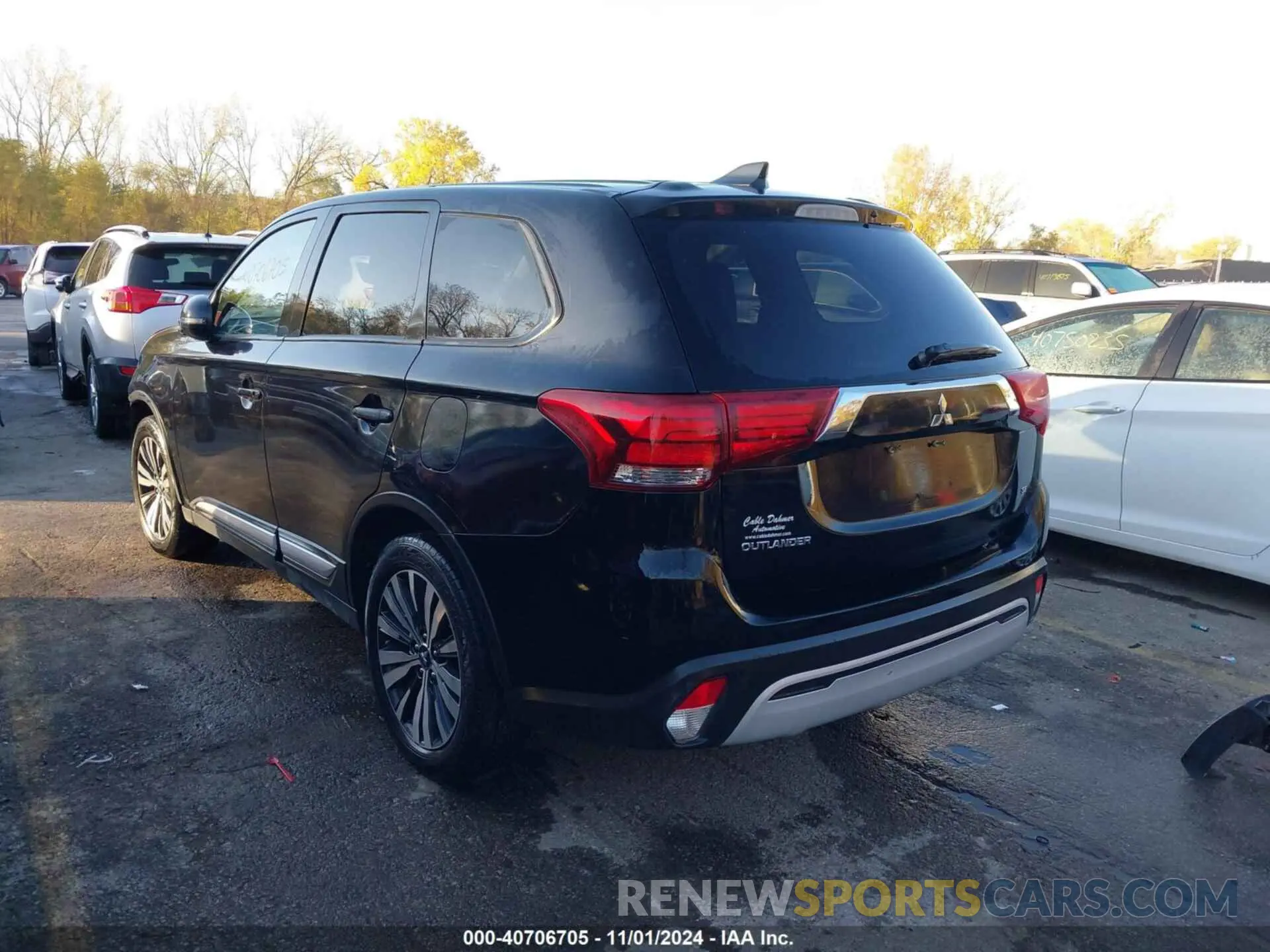 3 Фотография поврежденного автомобиля JA4AD3A31LZ023302 MITSUBISHI OUTLANDER 2020