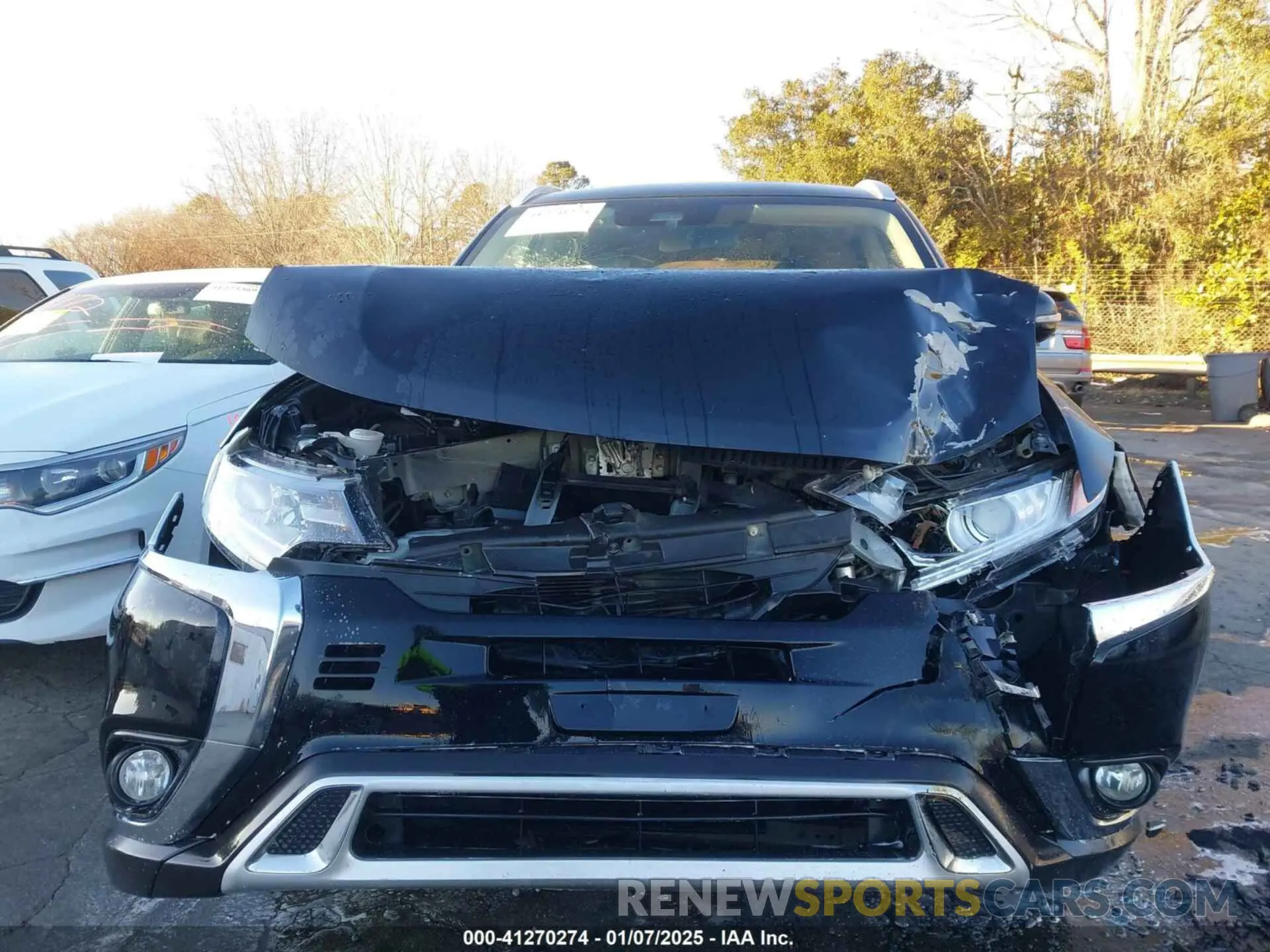 12 Photograph of a damaged car JA4AD3A31LZ043310 MITSUBISHI OUTLANDER 2020