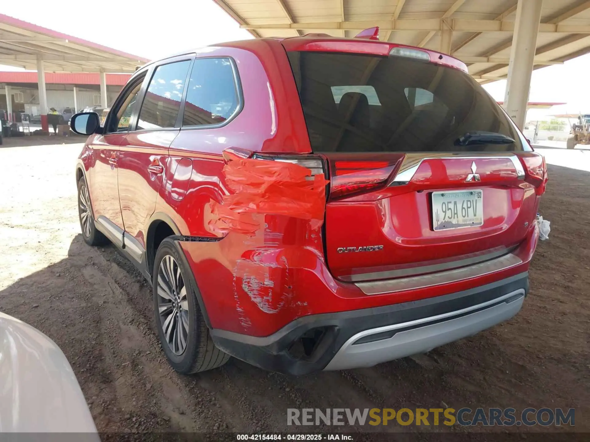 3 Photograph of a damaged car JA4AD3A33LZ009031 MITSUBISHI OUTLANDER 2020