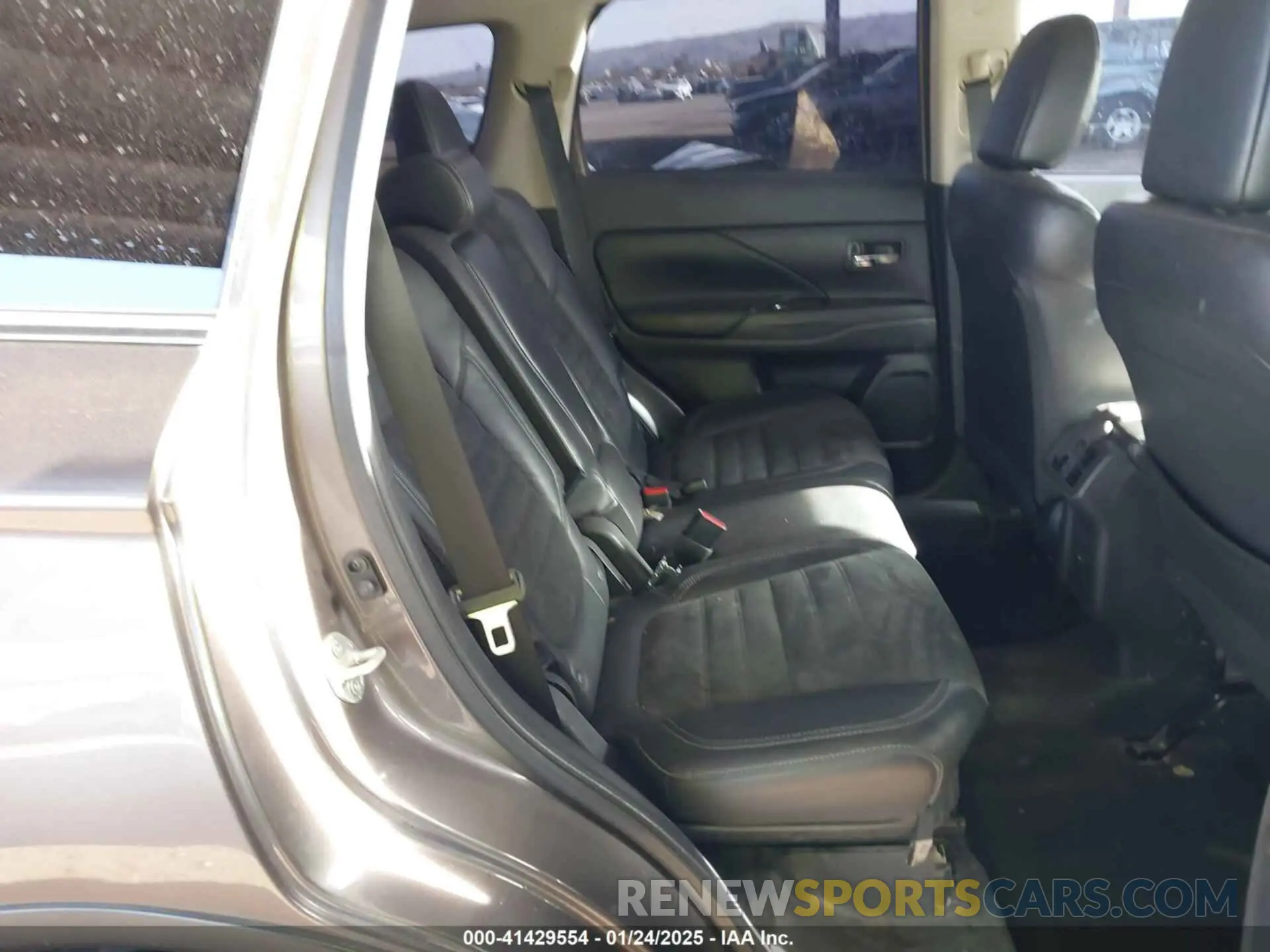 8 Фотография поврежденного автомобиля JA4AD3A34LZ046556 MITSUBISHI OUTLANDER 2020