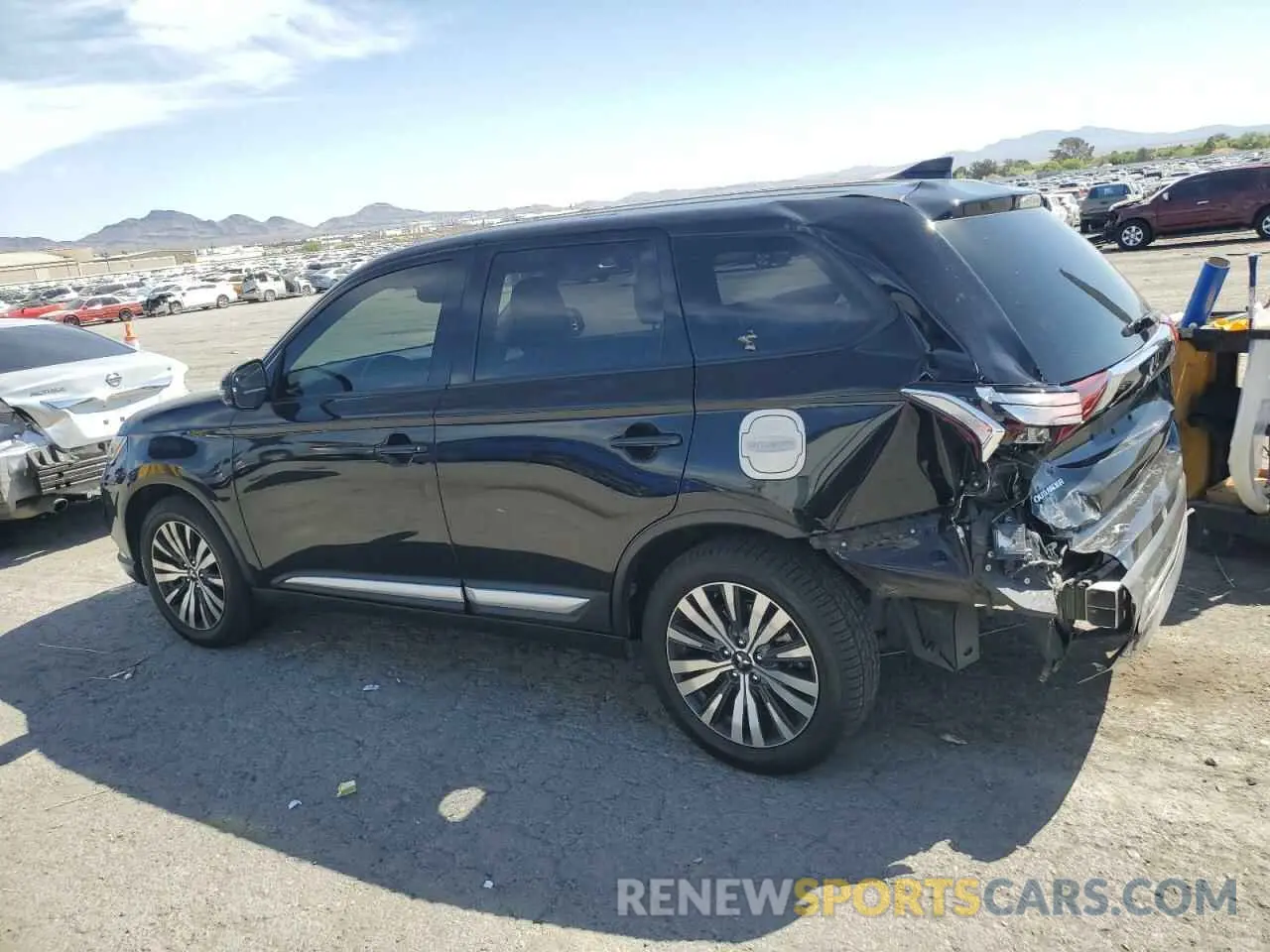 2 Photograph of a damaged car JA4AD3A35LZ015722 MITSUBISHI OUTLANDER 2020