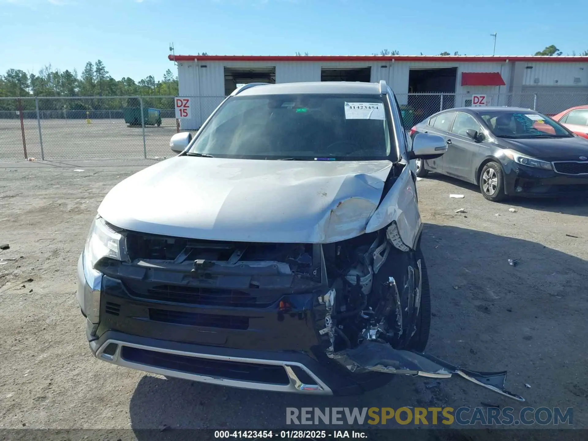 12 Фотография поврежденного автомобиля JA4AD3A35LZ030088 MITSUBISHI OUTLANDER 2020