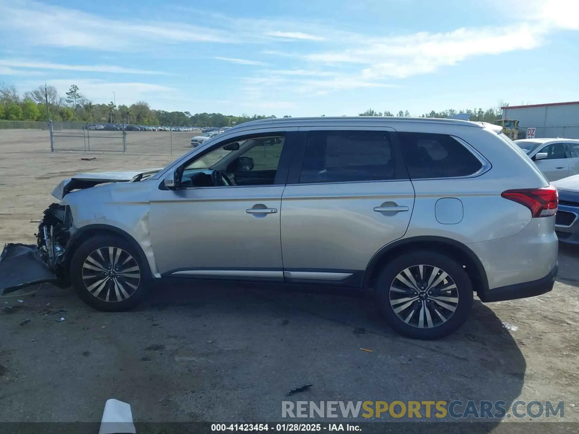 15 Фотография поврежденного автомобиля JA4AD3A35LZ030088 MITSUBISHI OUTLANDER 2020