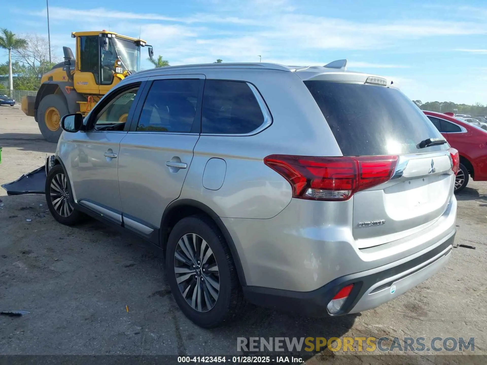 3 Фотография поврежденного автомобиля JA4AD3A35LZ030088 MITSUBISHI OUTLANDER 2020