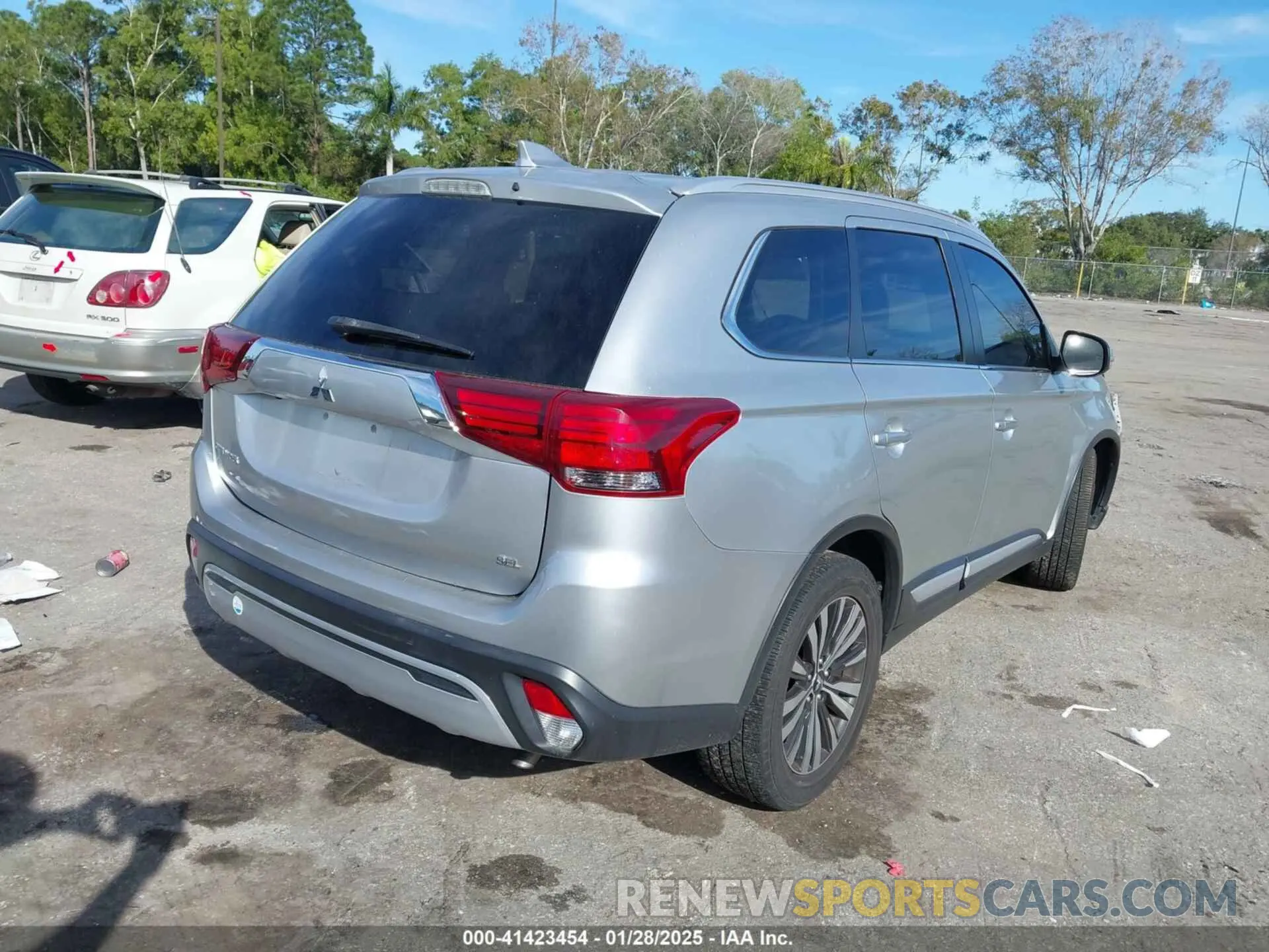 4 Фотография поврежденного автомобиля JA4AD3A35LZ030088 MITSUBISHI OUTLANDER 2020