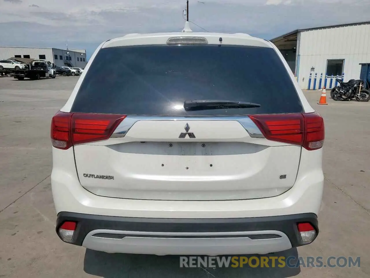 6 Фотография поврежденного автомобиля JA4AD3A36LZ038989 MITSUBISHI OUTLANDER 2020
