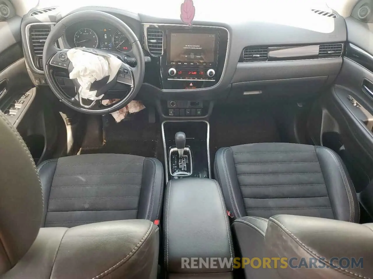 8 Фотография поврежденного автомобиля JA4AD3A36LZ038989 MITSUBISHI OUTLANDER 2020