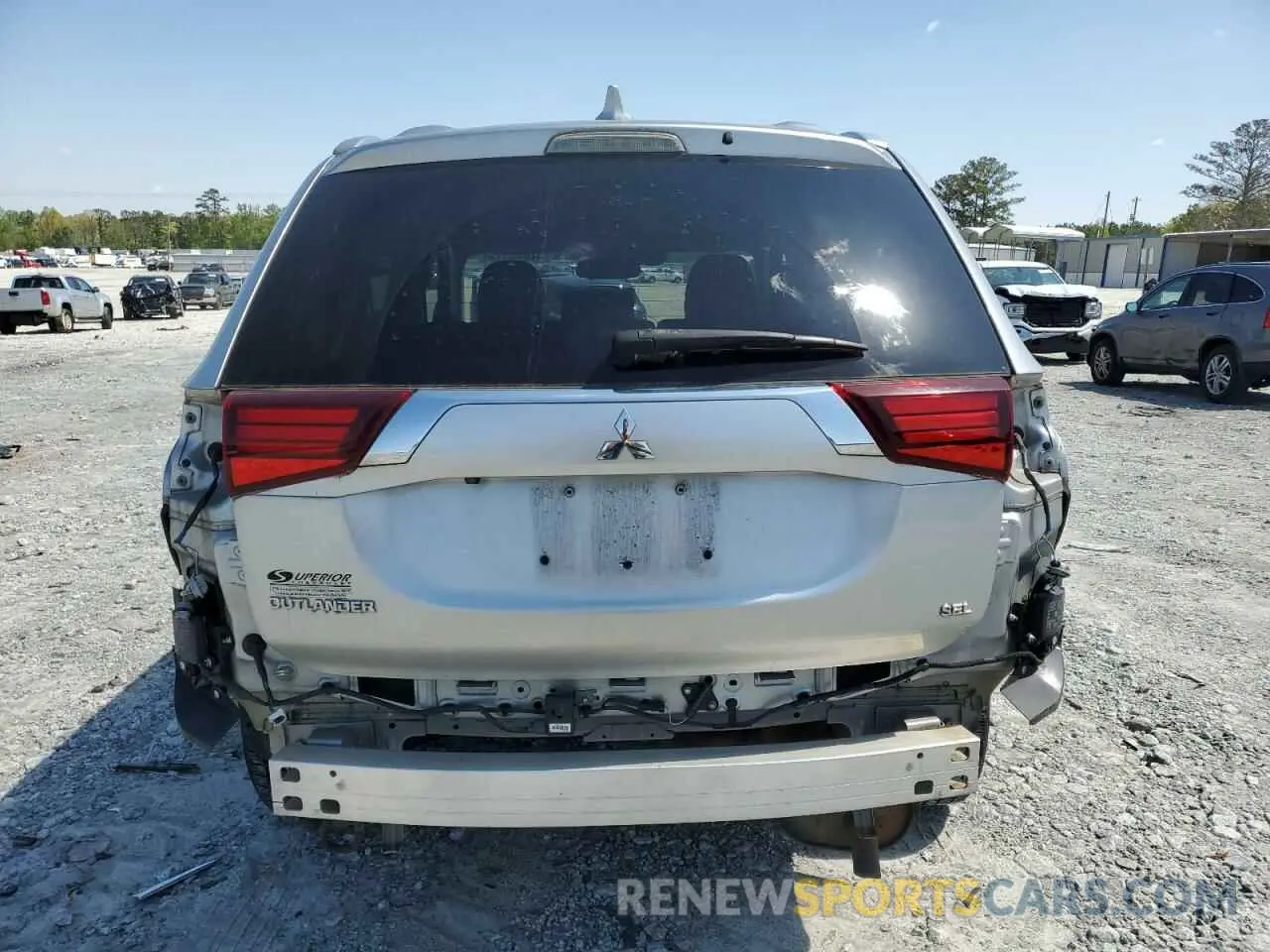6 Photograph of a damaged car JA4AD3A37LZ032294 MITSUBISHI OUTLANDER 2020