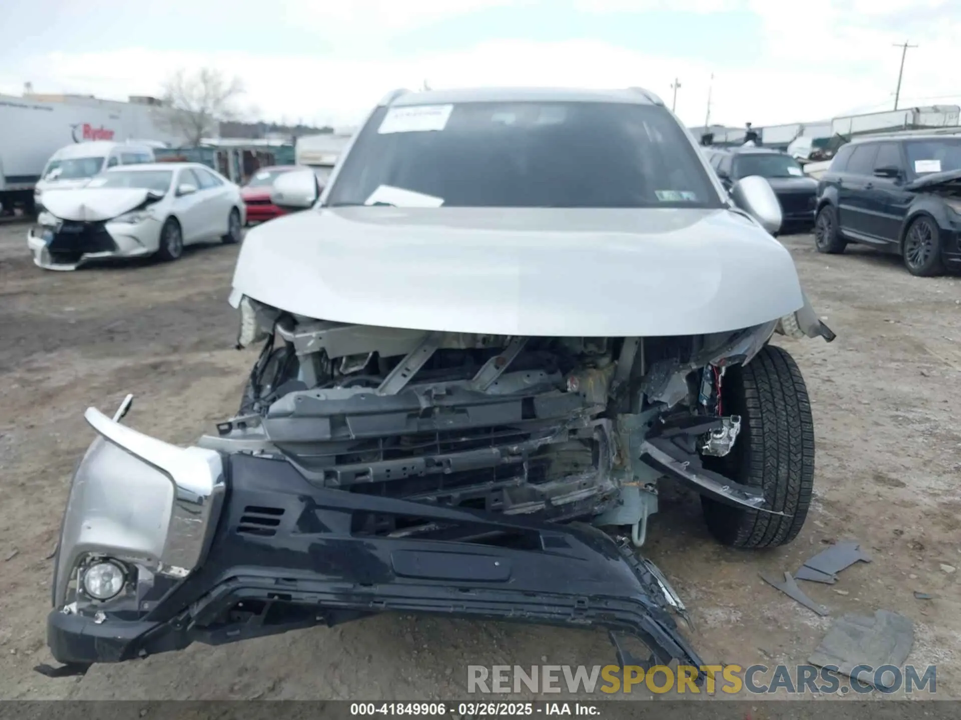 11 Фотография поврежденного автомобиля JA4AD3A37LZ032764 MITSUBISHI OUTLANDER 2020