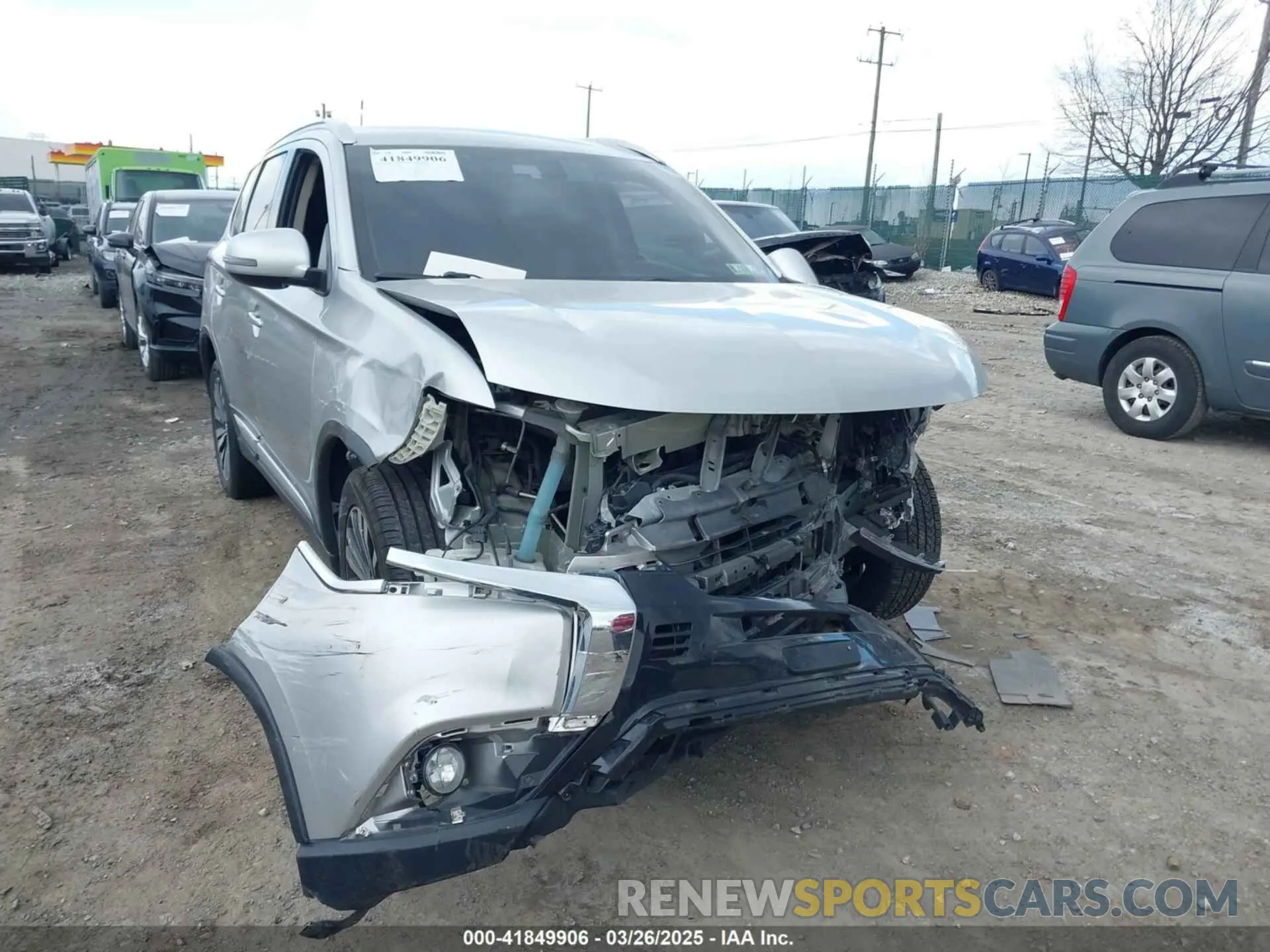6 Фотография поврежденного автомобиля JA4AD3A37LZ032764 MITSUBISHI OUTLANDER 2020