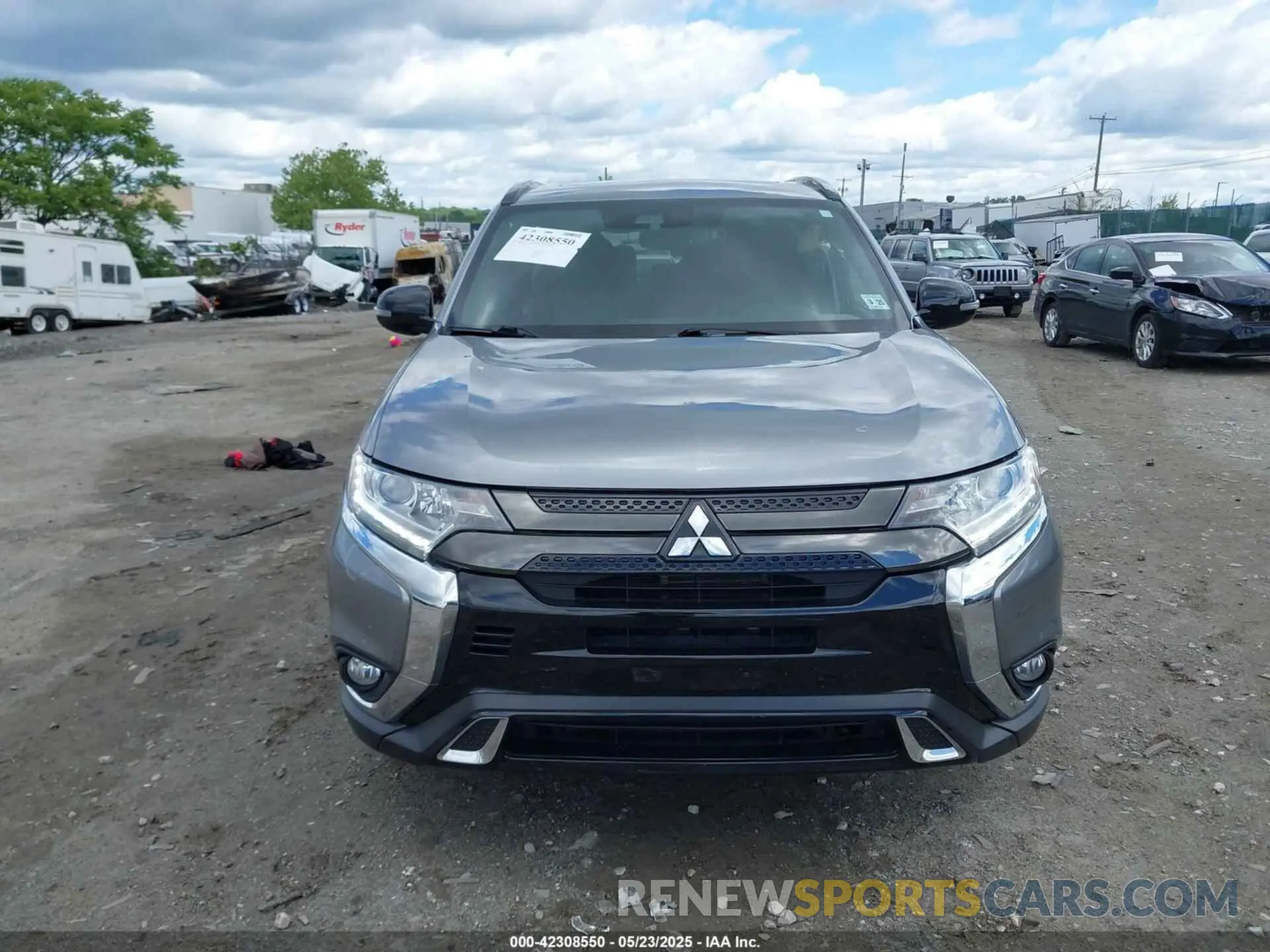 11 Photograph of a damaged car JA4AD3A37LZ036944 MITSUBISHI OUTLANDER 2020