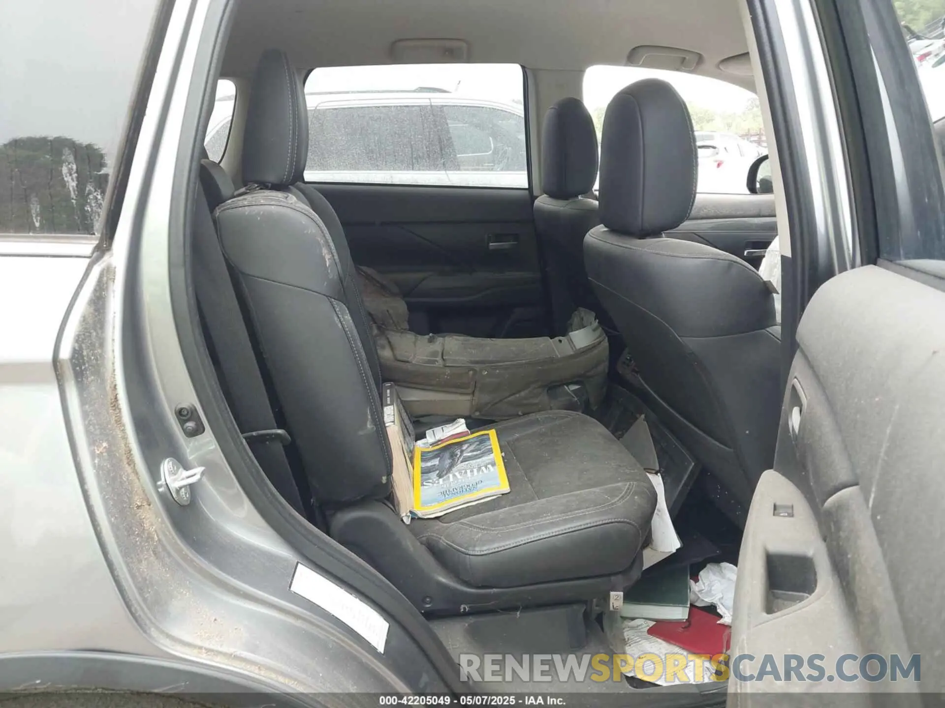 8 Фотография поврежденного автомобиля JA4AD3A3XLZ019023 MITSUBISHI OUTLANDER 2020