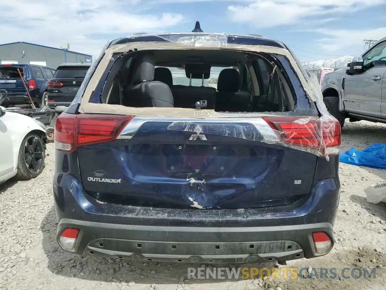 6 Photograph of a damaged car JA4AD3A3XLZ023508 MITSUBISHI OUTLANDER 2020
