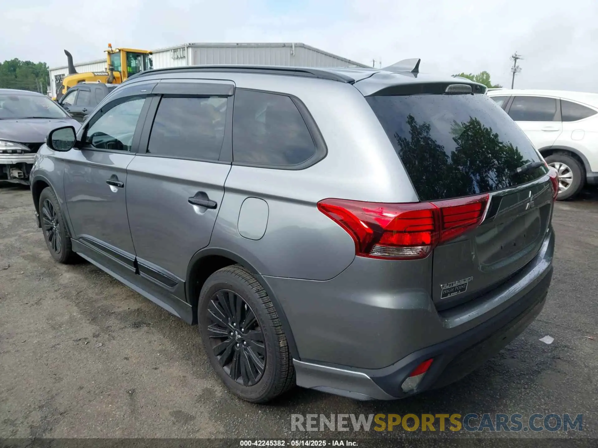 3 Фотография поврежденного автомобиля JA4AD3A3XLZ024478 MITSUBISHI OUTLANDER 2020
