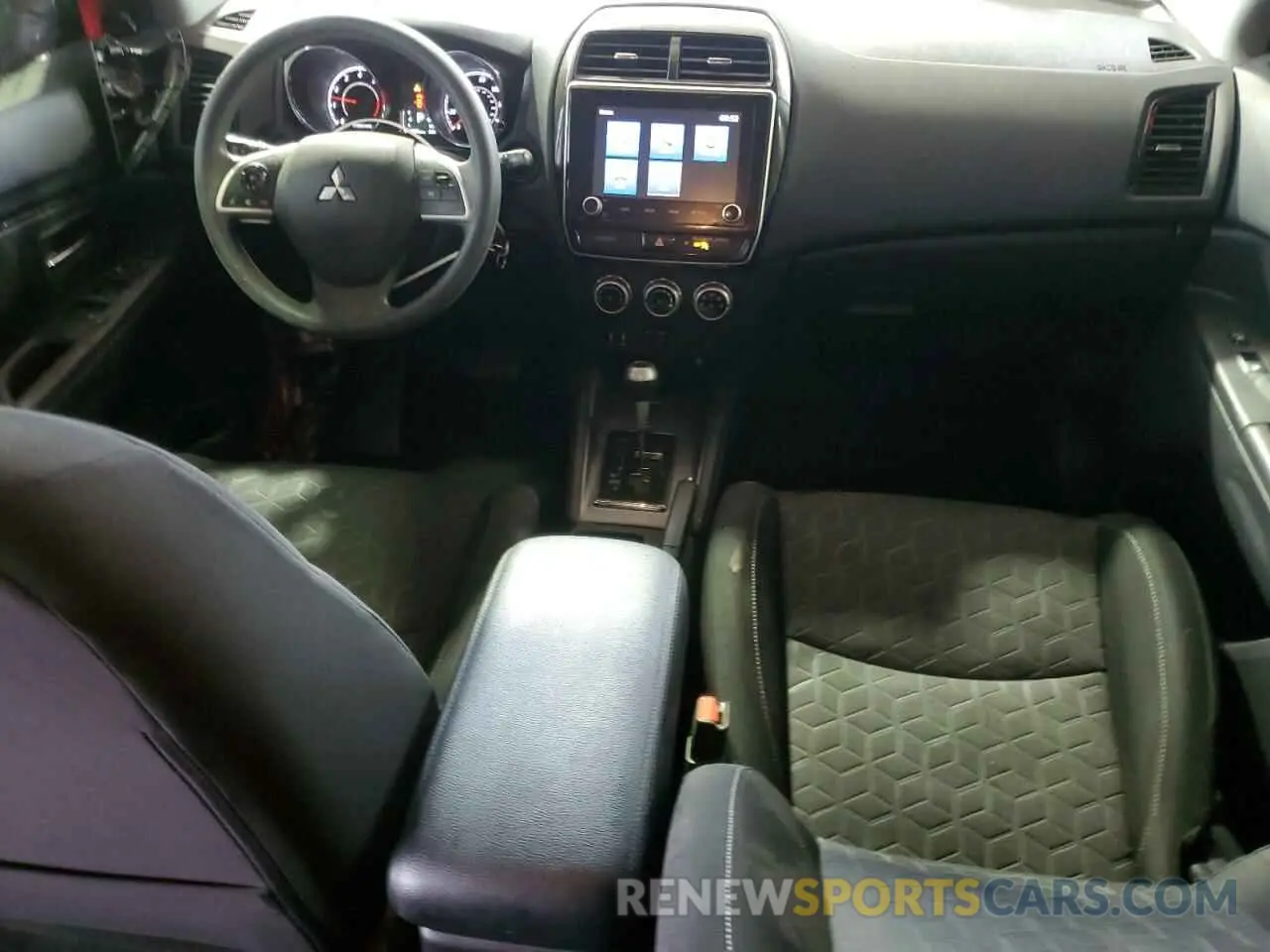 8 Фотография поврежденного автомобиля JA4AP3AU0LU007170 MITSUBISHI OUTLANDER 2020