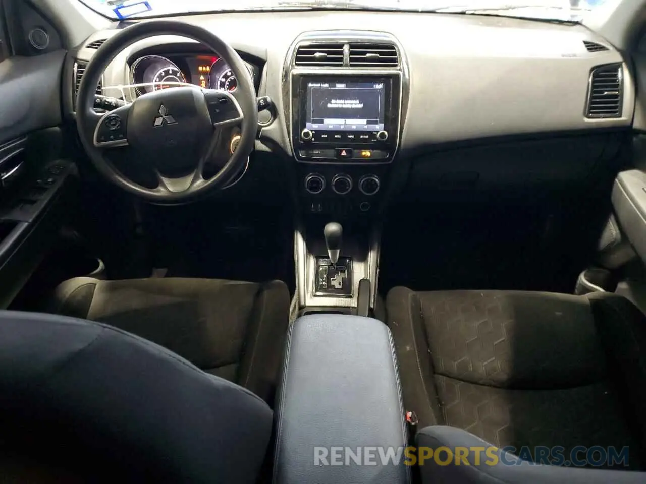 8 Фотография поврежденного автомобиля JA4AP3AU0LU007654 MITSUBISHI OUTLANDER 2020