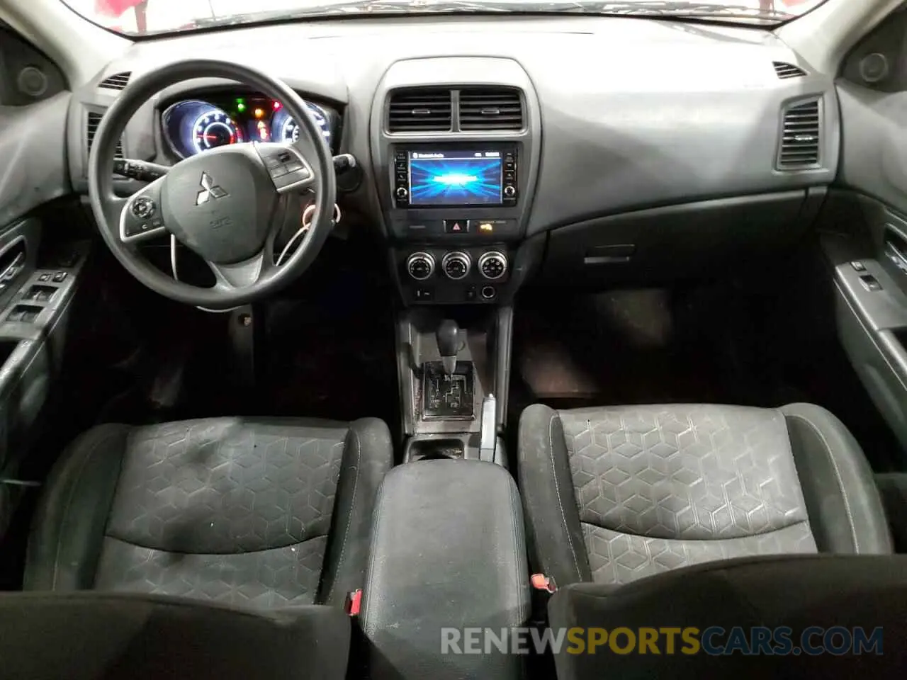 8 Фотография поврежденного автомобиля JA4AP3AU1LU009039 MITSUBISHI OUTLANDER 2020