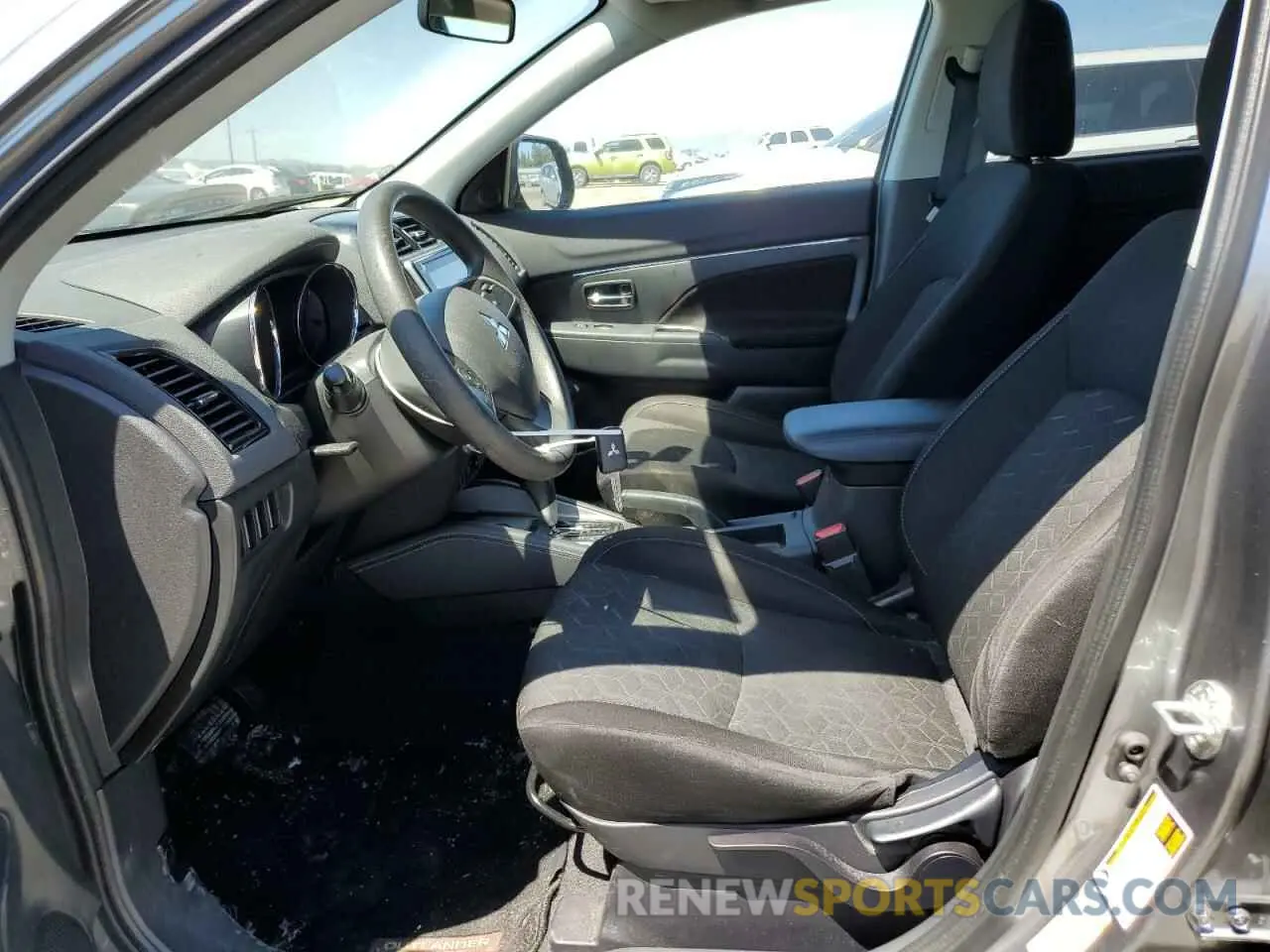 7 Photograph of a damaged car JA4AP3AU1LU010174 MITSUBISHI OUTLANDER 2020