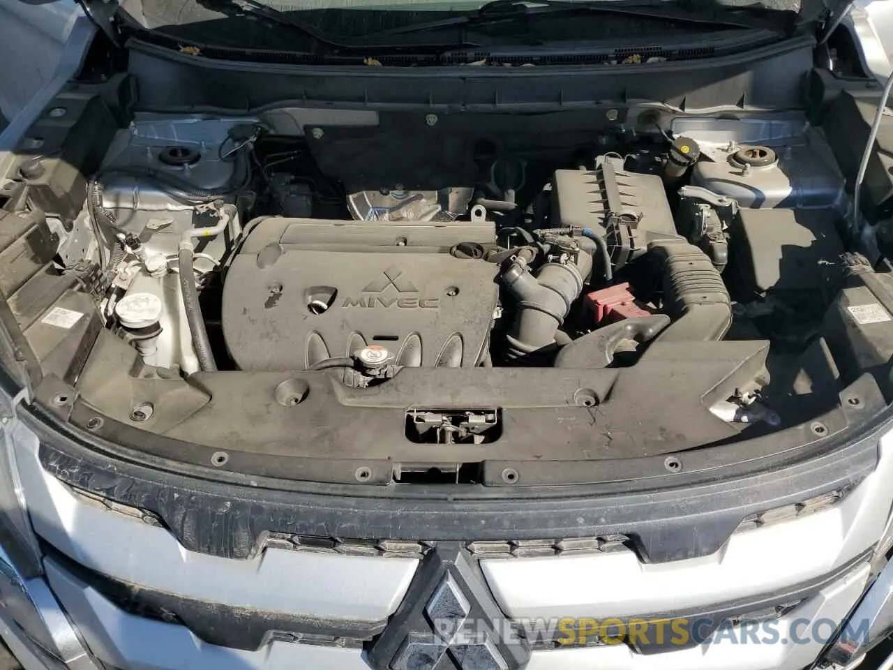12 Фотография поврежденного автомобиля JA4AP3AU3LU026604 MITSUBISHI OUTLANDER 2020