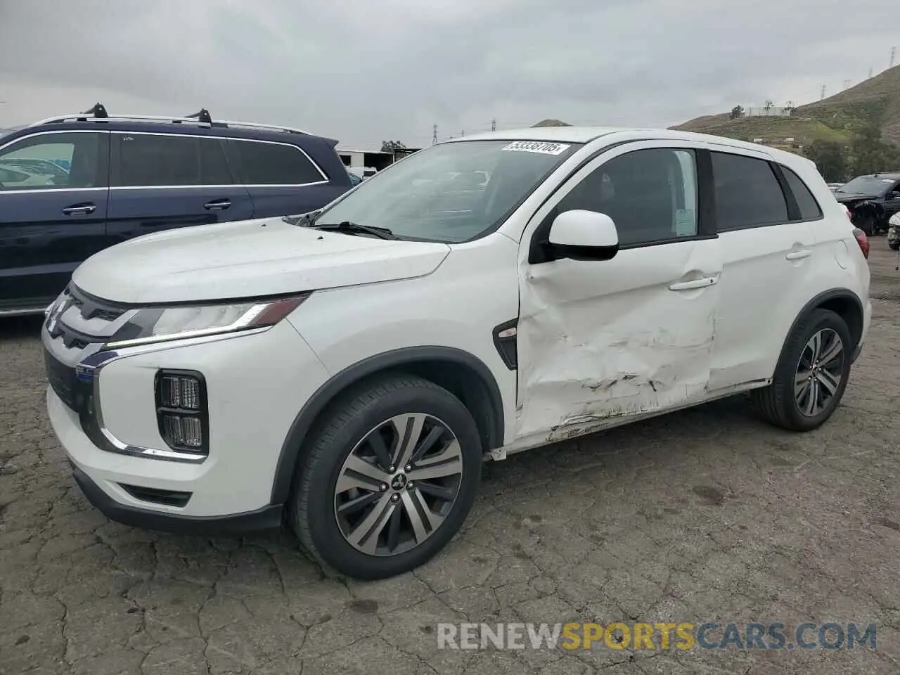 1 Photograph of a damaged car JA4AP3AU4LU005907 MITSUBISHI OUTLANDER 2020