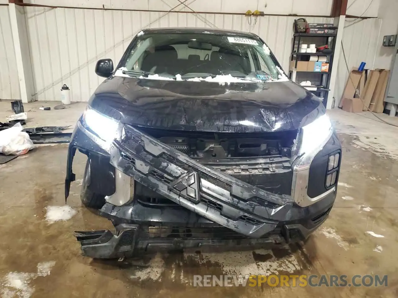 5 Photograph of a damaged car JA4AP3AU4LU006720 MITSUBISHI OUTLANDER 2020