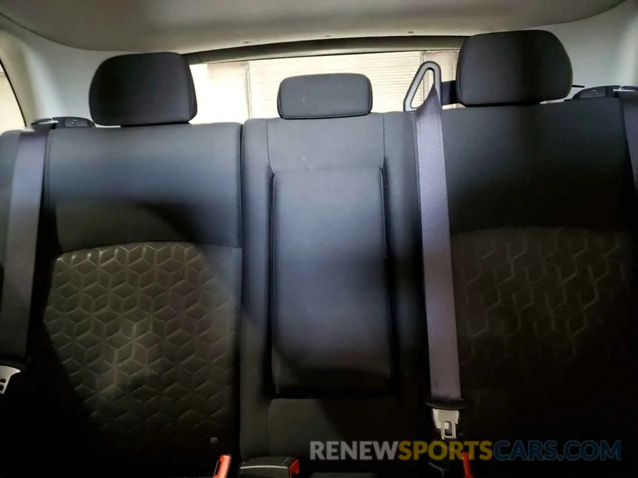 10 Photograph of a damaged car JA4AP3AU6LU018299 MITSUBISHI OUTLANDER 2020