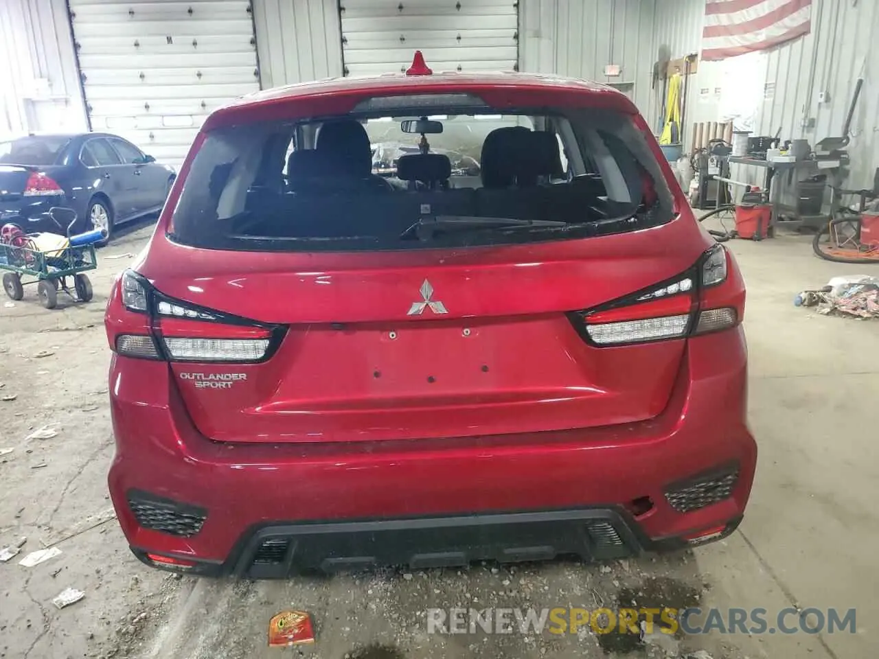 6 Photograph of a damaged car JA4AP3AU7LU008879 MITSUBISHI OUTLANDER 2020