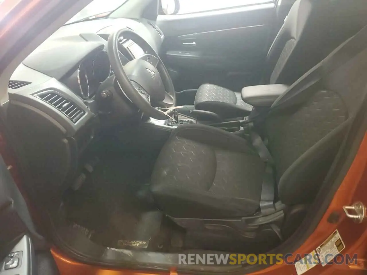 7 Фотография поврежденного автомобиля JA4AP3AU8LU001472 MITSUBISHI OUTLANDER 2020