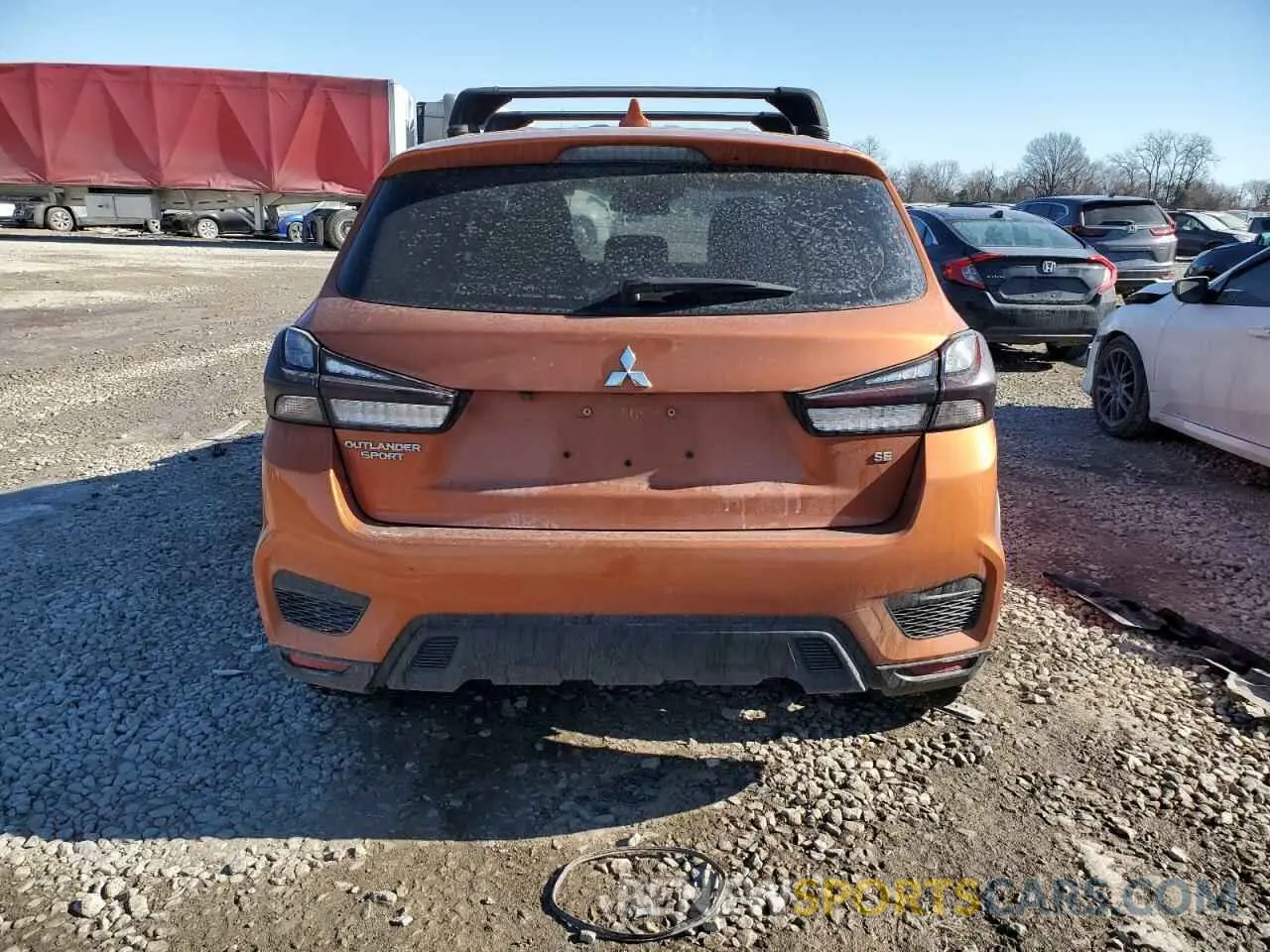 6 Photograph of a damaged car JA4AP4AU4LU019814 MITSUBISHI OUTLANDER 2020