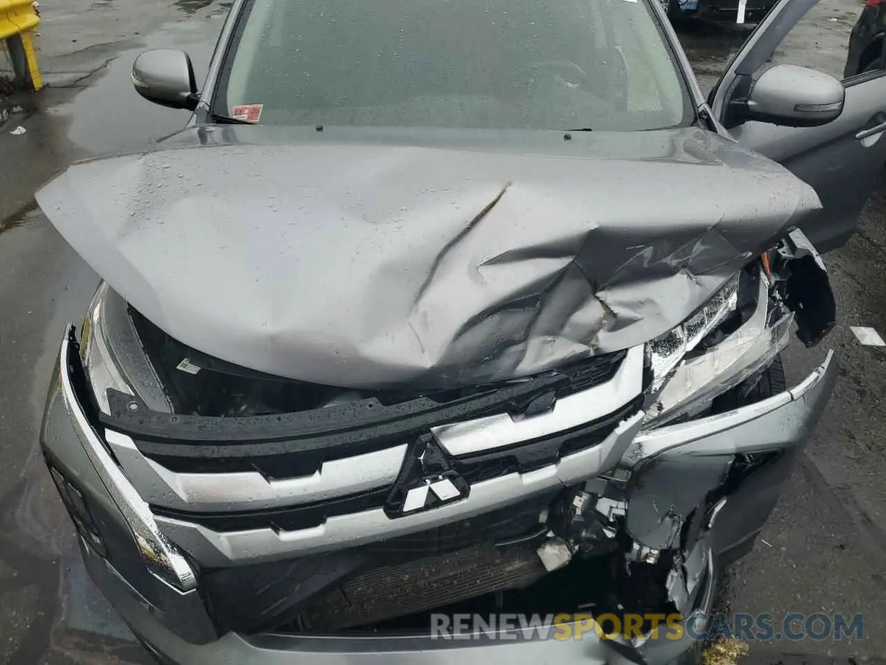 12 Photograph of a damaged car JA4AP4AU5LU008465 MITSUBISHI OUTLANDER 2020