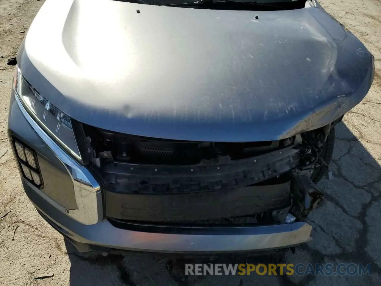 12 Photograph of a damaged car JA4AP4AU8LU015992 MITSUBISHI OUTLANDER 2020