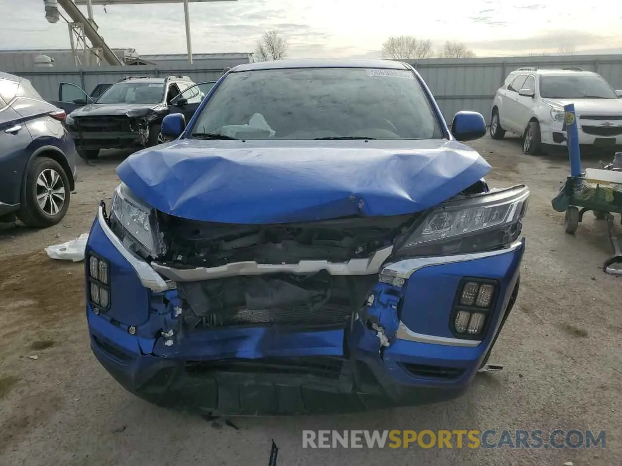 5 Photograph of a damaged car JA4AR3AU0LU004442 MITSUBISHI OUTLANDER 2020