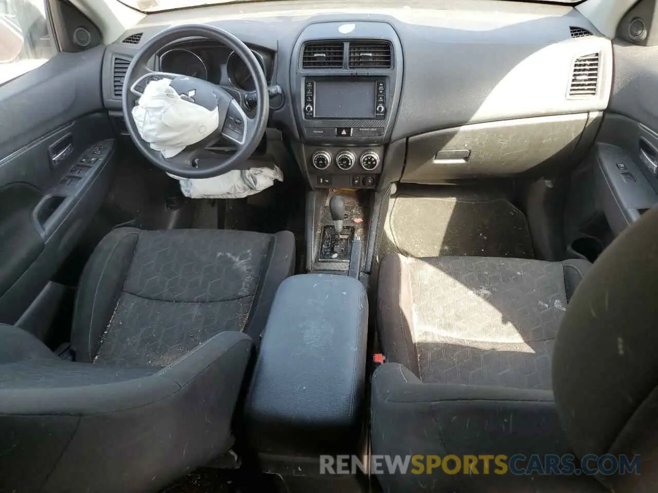 8 Фотография поврежденного автомобиля JA4AR3AU1LU012520 MITSUBISHI OUTLANDER 2020