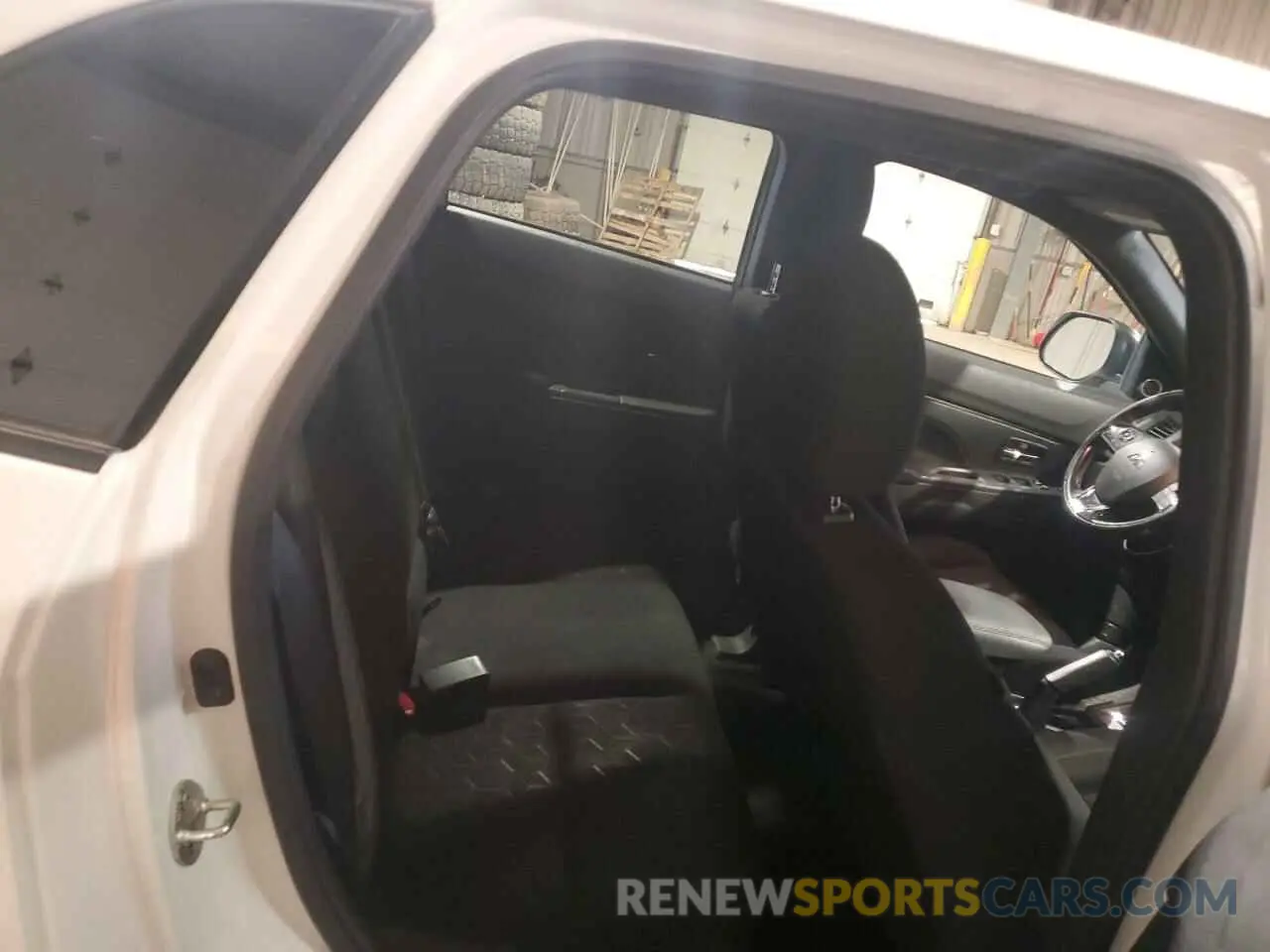 11 Фотография поврежденного автомобиля JA4AR3AU1LU025557 MITSUBISHI OUTLANDER 2020