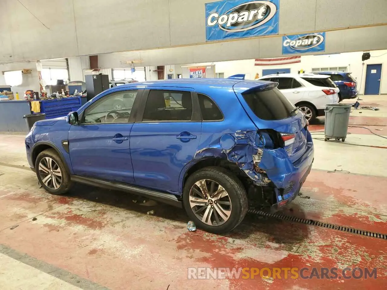 2 Photograph of a damaged car JA4AR3AU2LU005205 MITSUBISHI OUTLANDER 2020