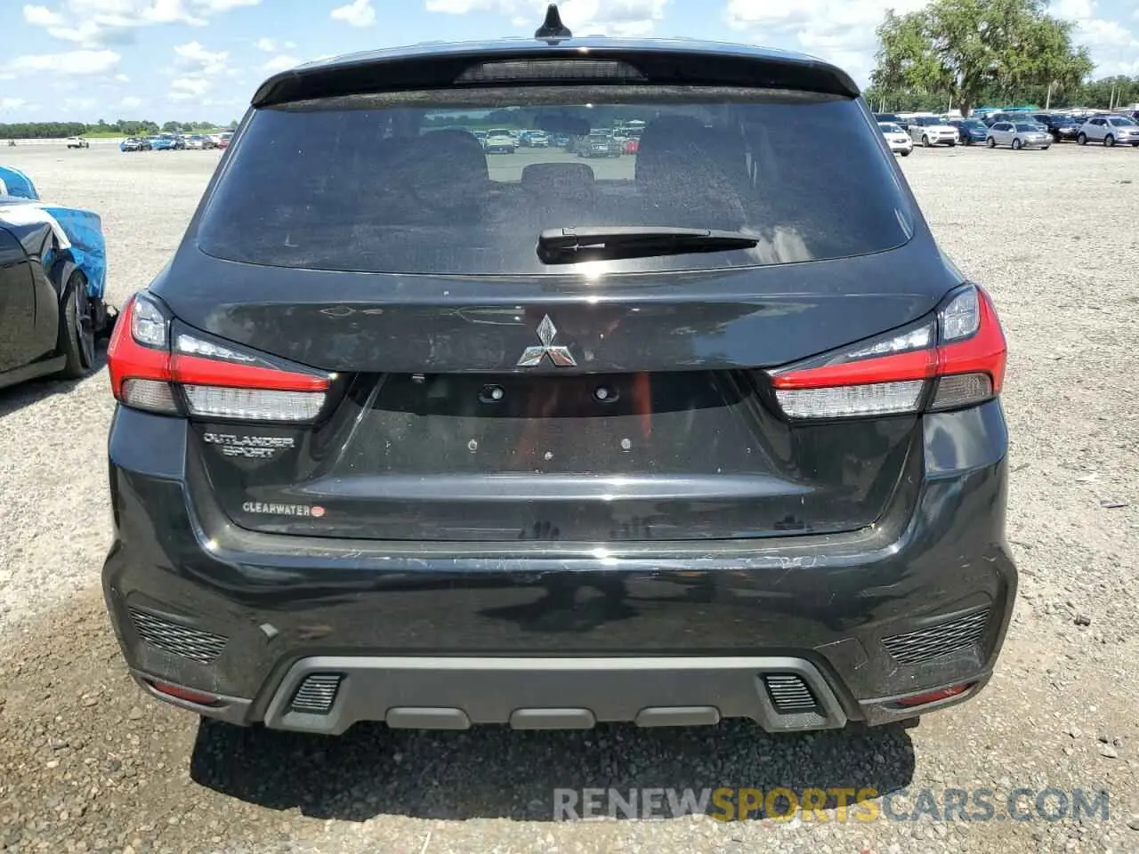 6 Photograph of a damaged car JA4AR3AU4LU028100 MITSUBISHI OUTLANDER 2020