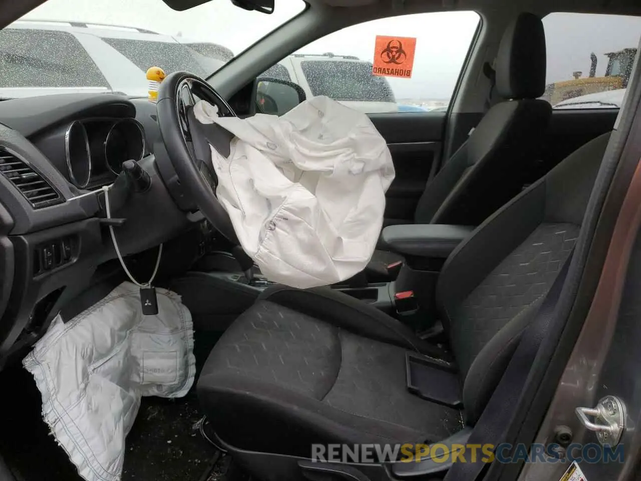 7 Фотография поврежденного автомобиля JA4AR3AU6LU022024 MITSUBISHI OUTLANDER 2020