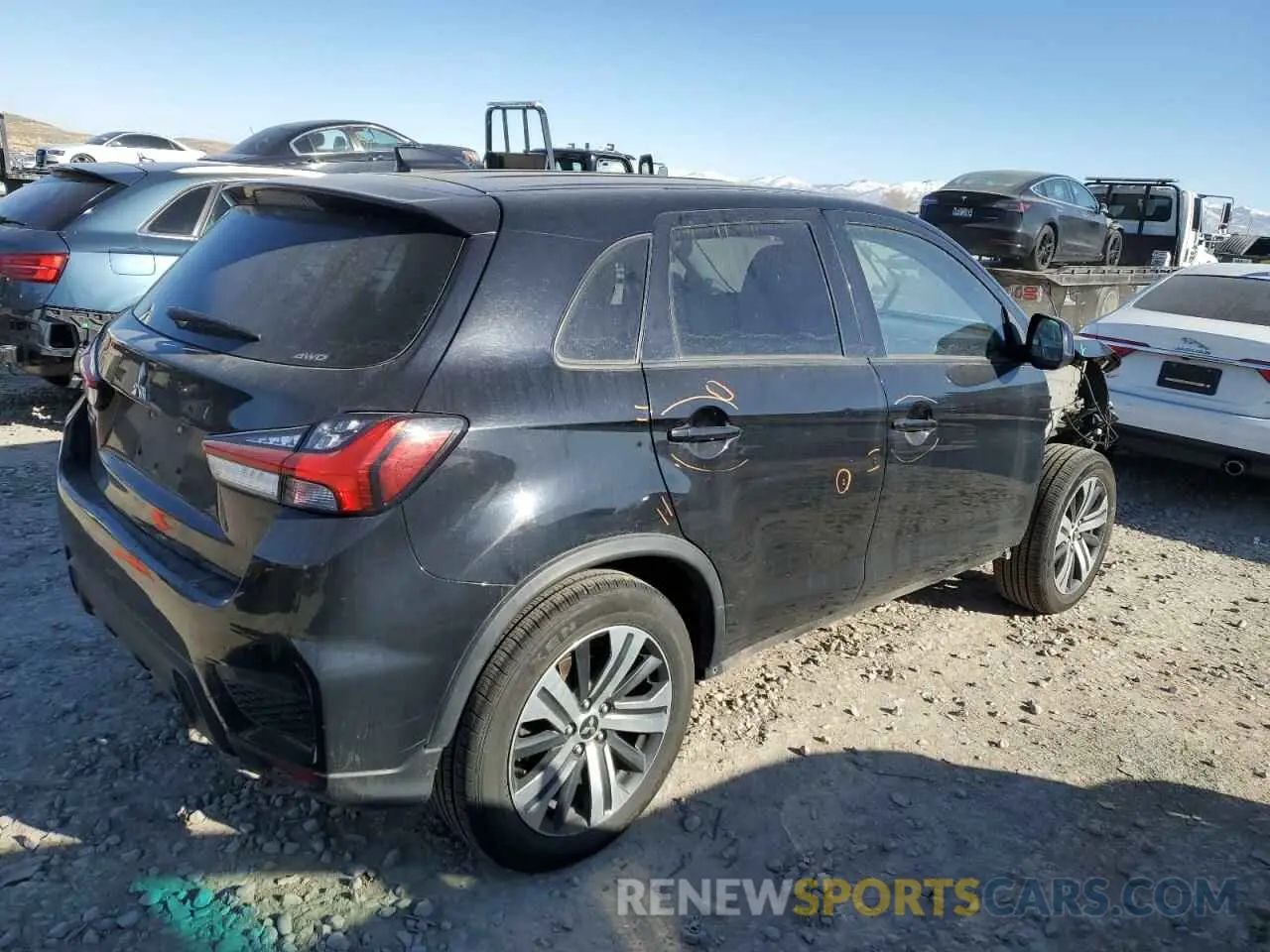 3 Photograph of a damaged car JA4AR3AU7LU024896 MITSUBISHI OUTLANDER 2020