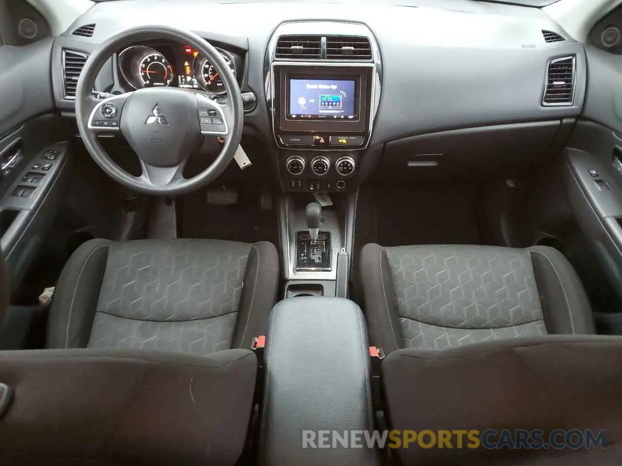 8 Фотография поврежденного автомобиля JA4AR3AU8LU010425 MITSUBISHI OUTLANDER 2020