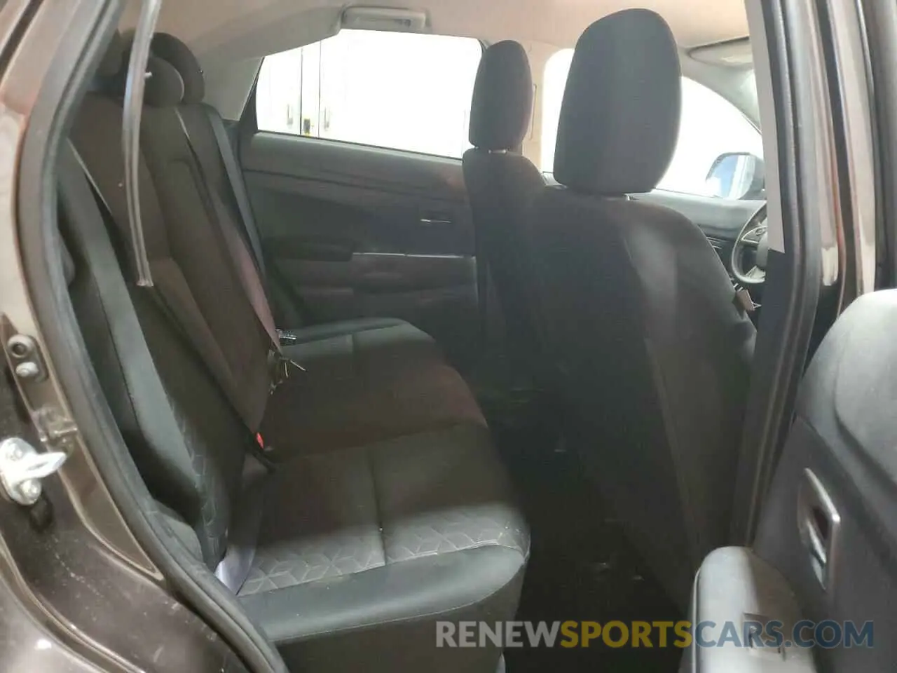 11 Фотография поврежденного автомобиля JA4AR3AU9LU014466 MITSUBISHI OUTLANDER 2020