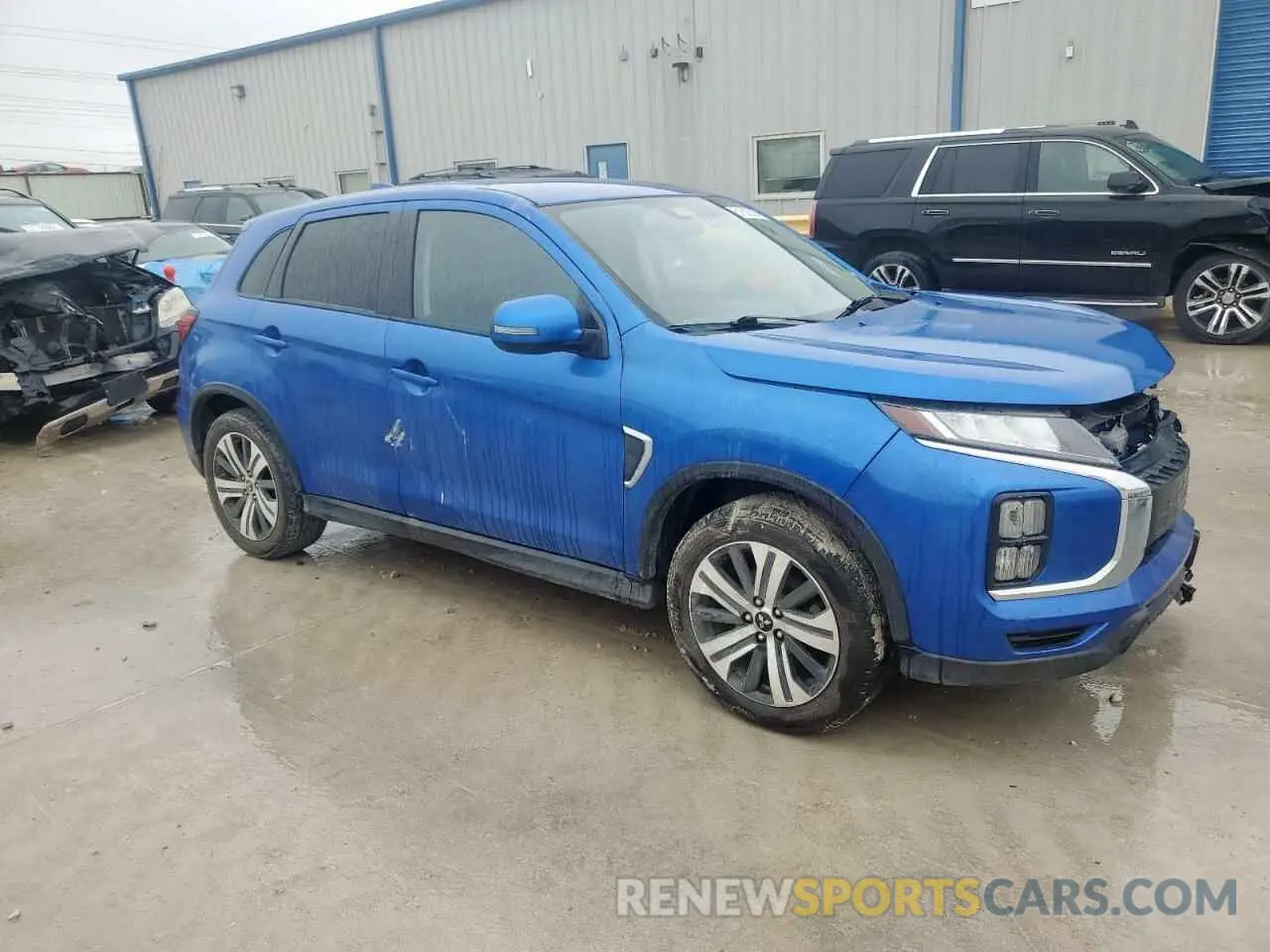 4 Photograph of a damaged car JA4AR3AU9LU023944 MITSUBISHI OUTLANDER 2020