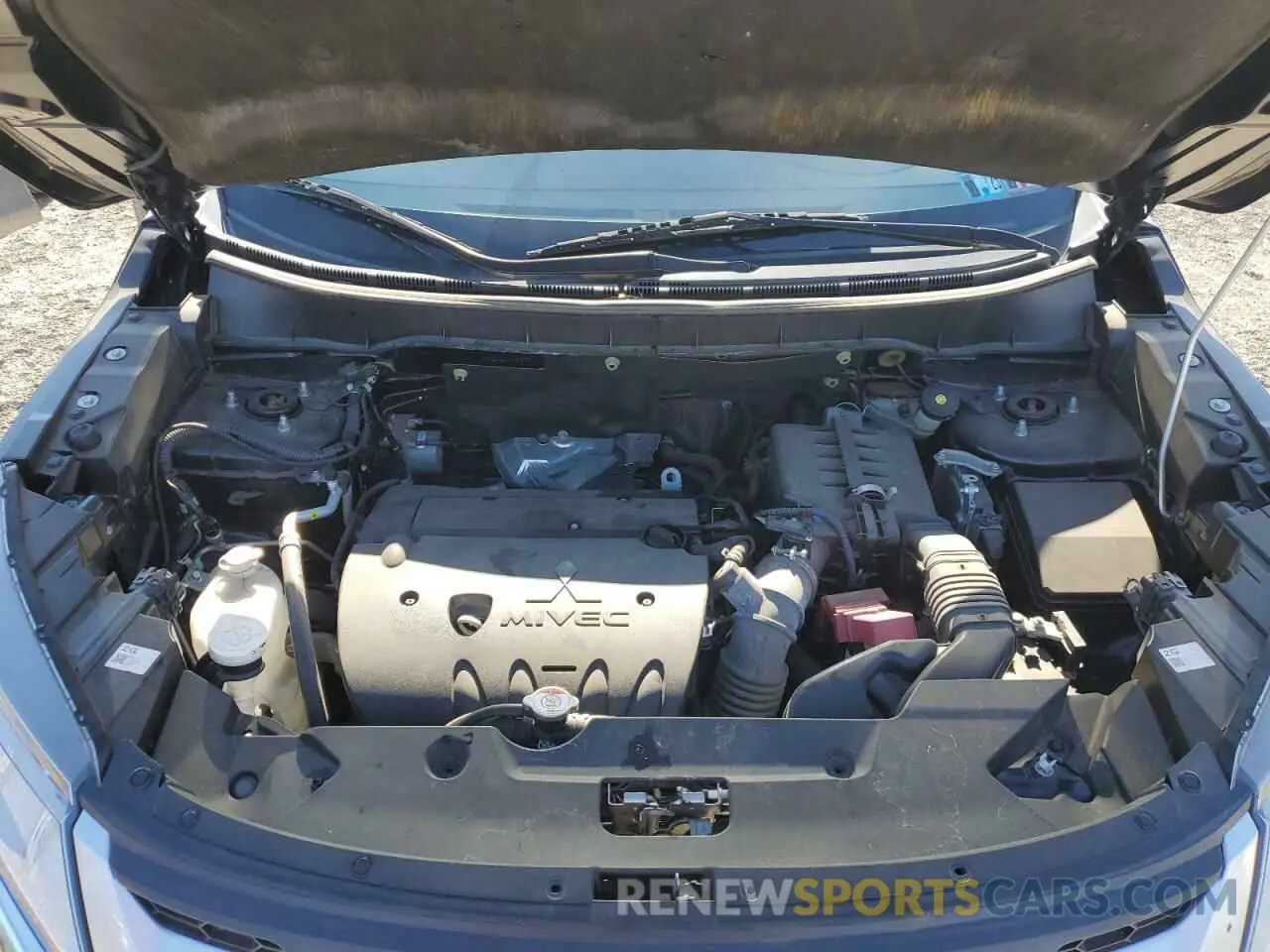 12 Фотография поврежденного автомобиля JA4AR3AUXLU026755 MITSUBISHI OUTLANDER 2020