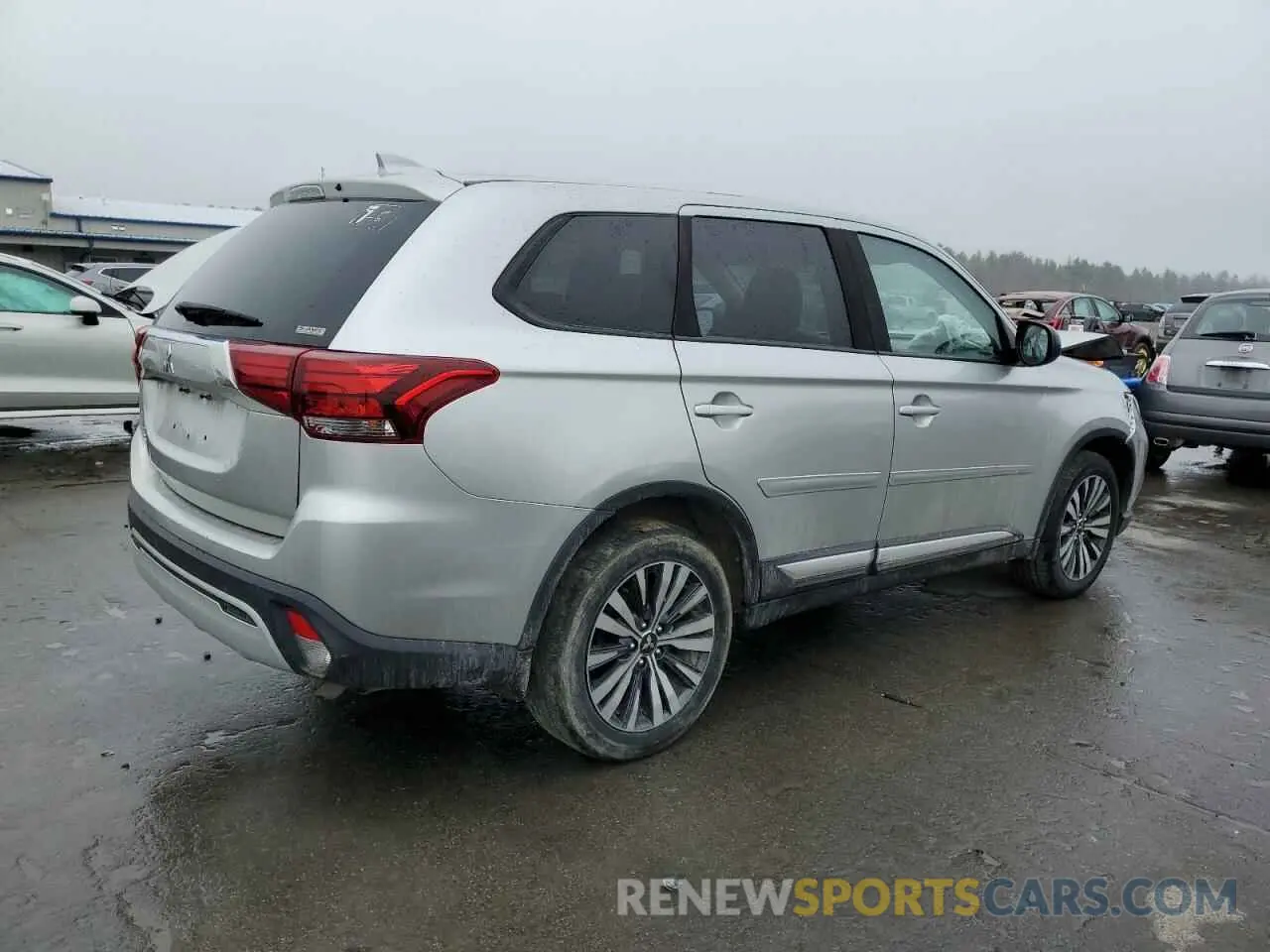 3 Photograph of a damaged car JA4AZ3A30LZ004936 MITSUBISHI OUTLANDER 2020