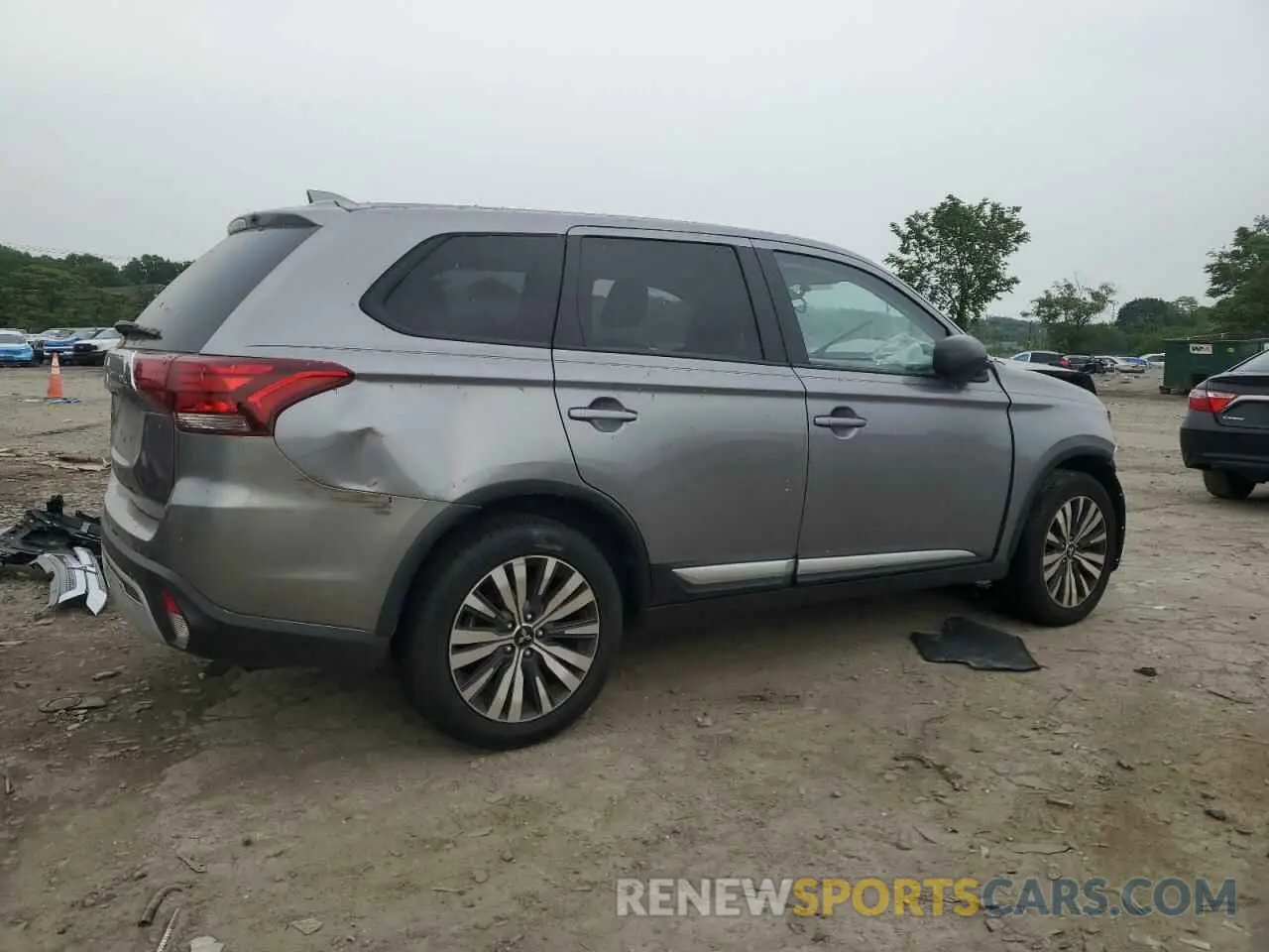 3 Фотография поврежденного автомобиля JA4AZ3A30LZ015158 MITSUBISHI OUTLANDER 2020